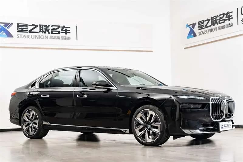 BMW 7 Series 2024 г. 2701 км. — фото 8