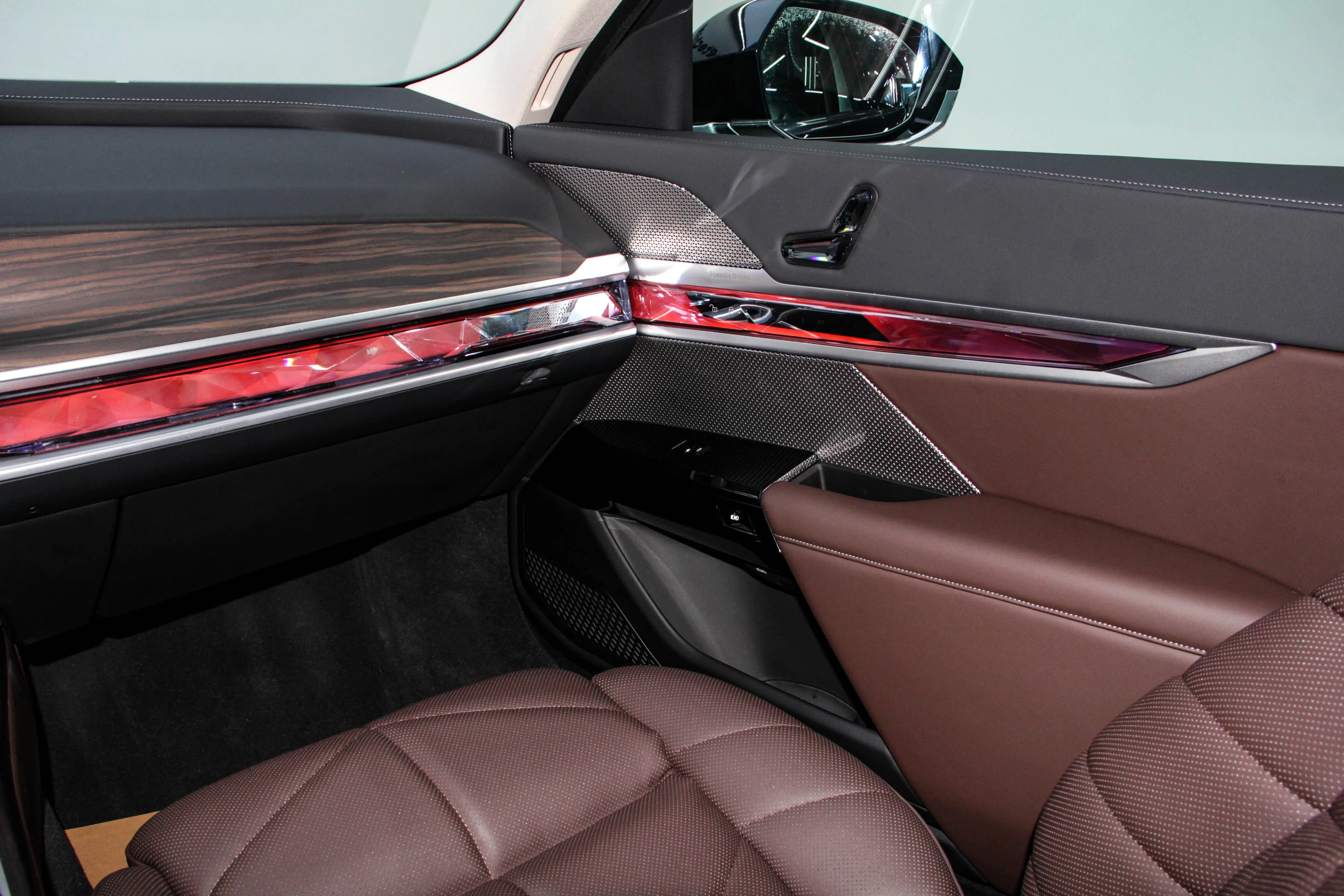 BMW 7 Series 2025 г. 6116 км. — фото 16