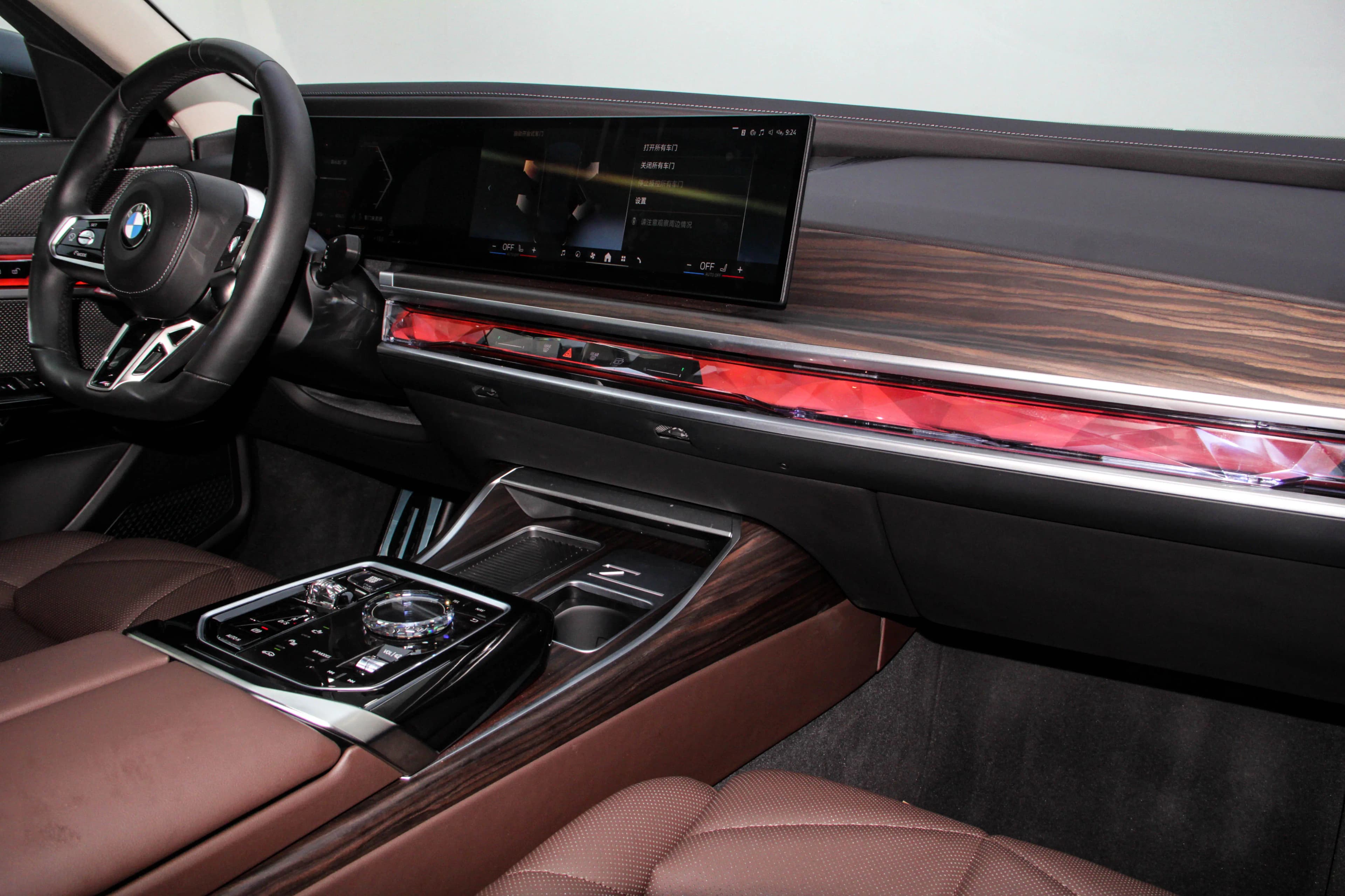 BMW 7 Series 2025 г. 6116 км. — фото 21