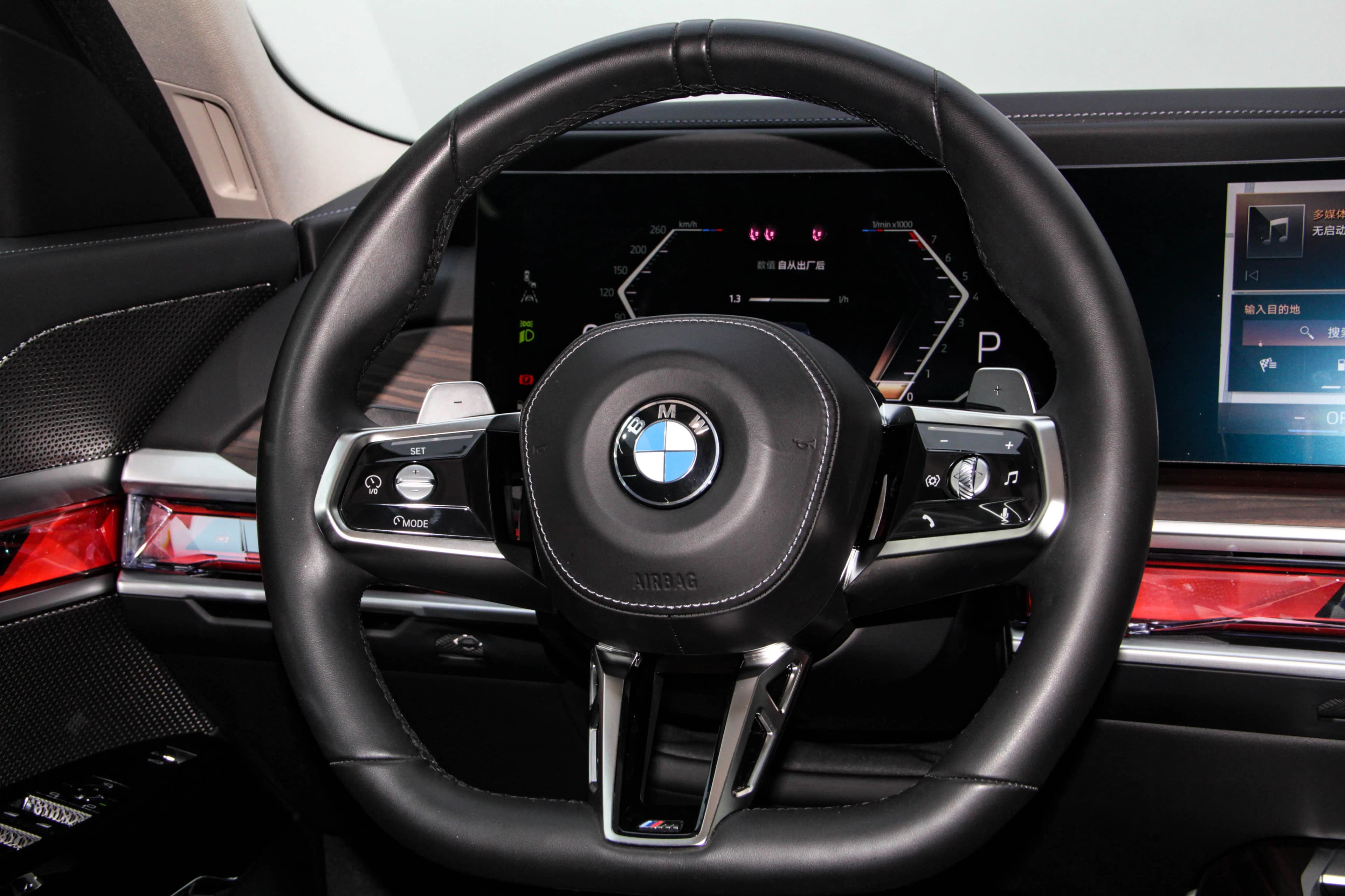 BMW 7 Series 2025 г. 6116 км. — фото 23