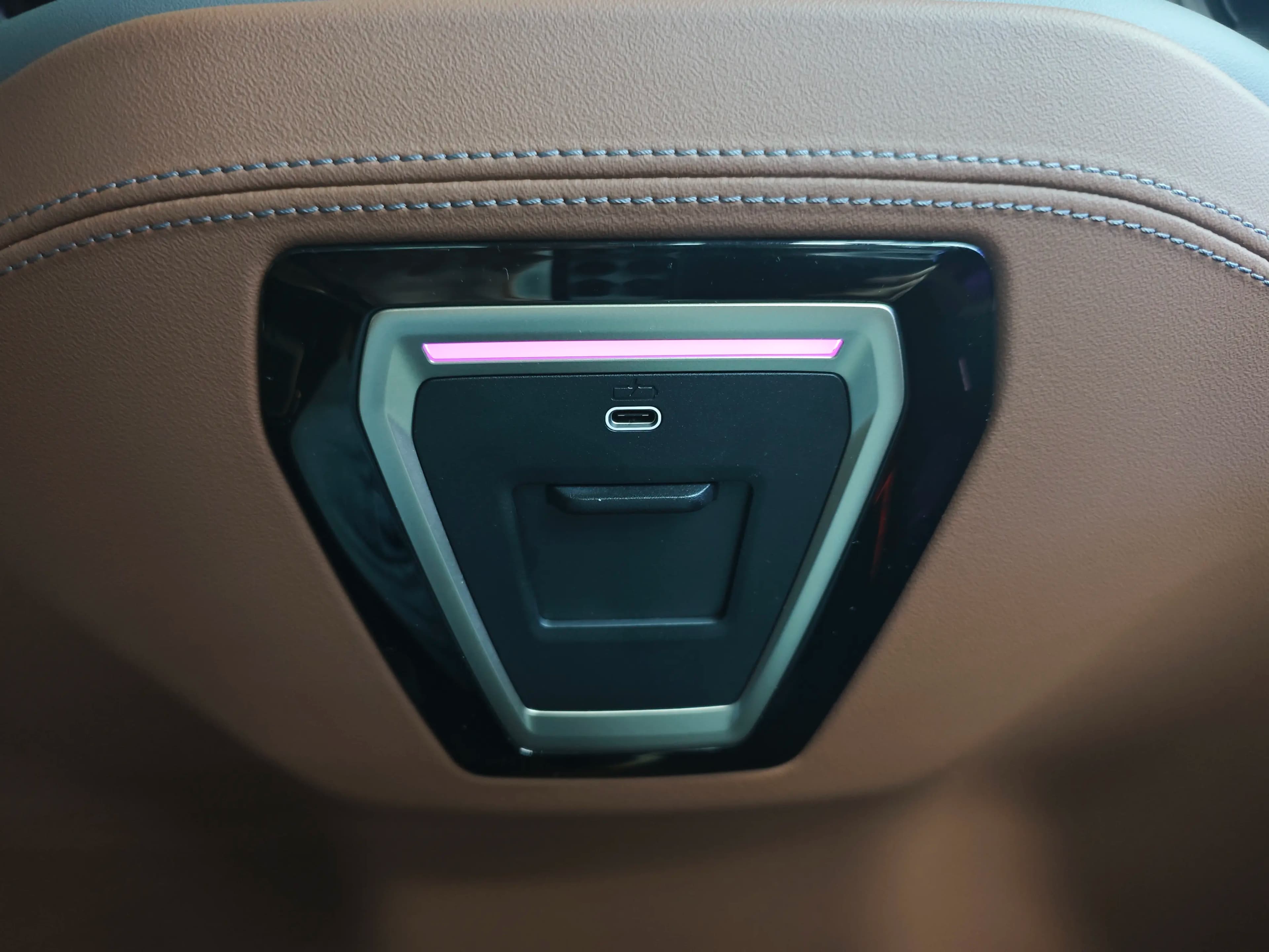 BMW i5 2024 г. 28053 км. — фото 13