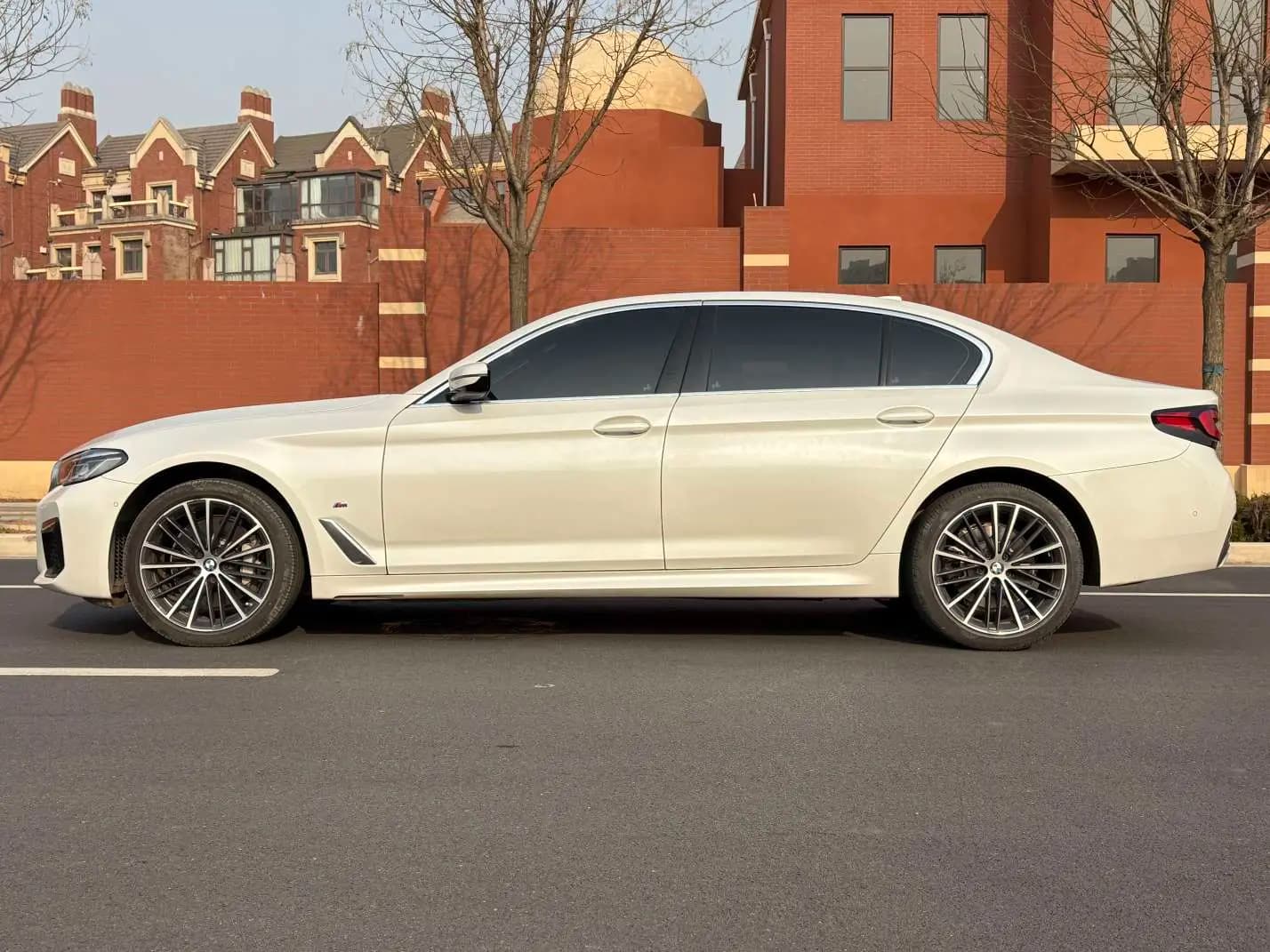 BMW 5 Series 2021 г. 38053 км. — фото 3