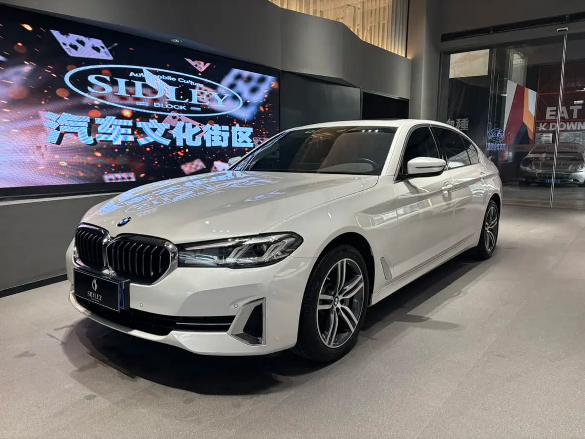 BMW 5 Series 2022 г. 47057 км.