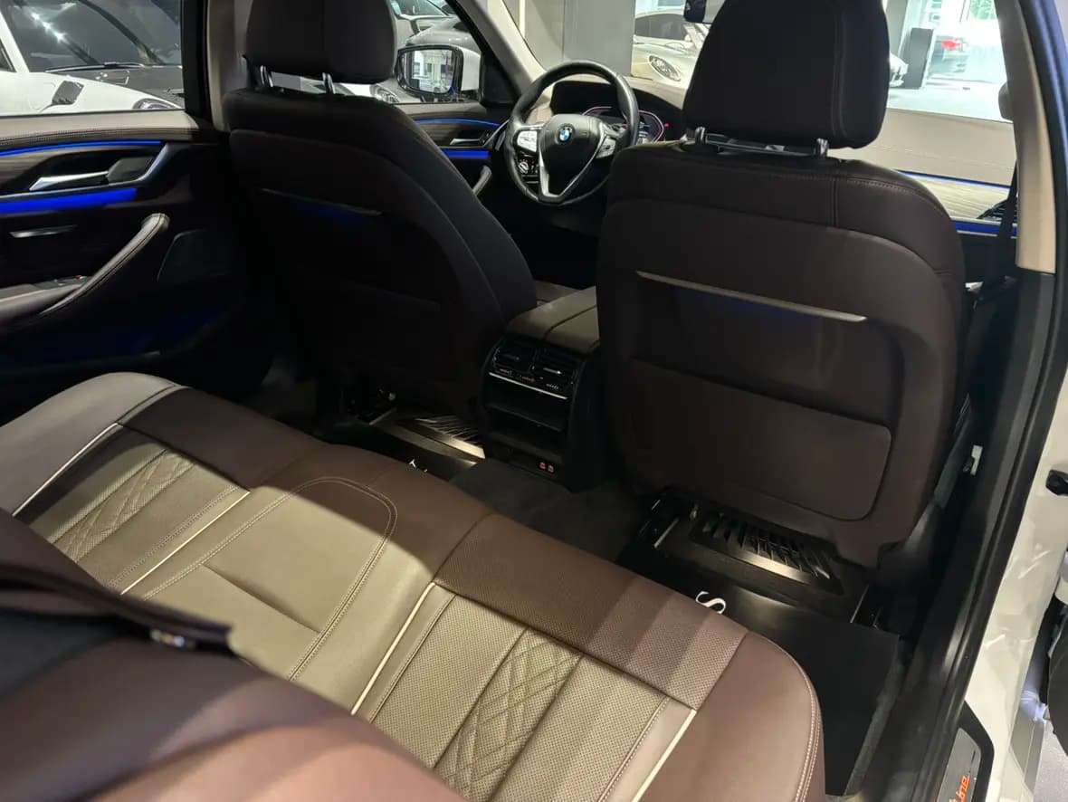 BMW 5 Series 2022 г. 47057 км. — фото 19