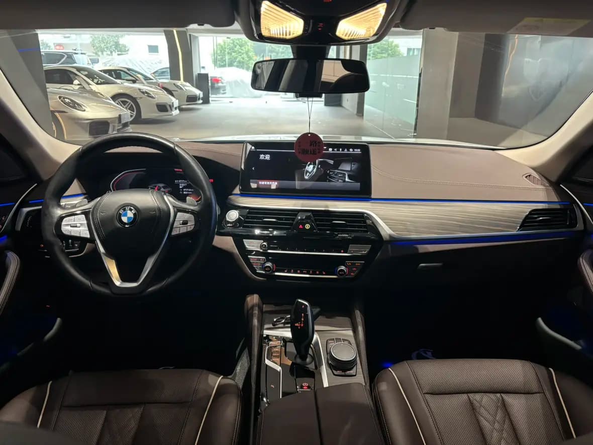 BMW 5 Series 2022 г. 47057 км. — фото 8