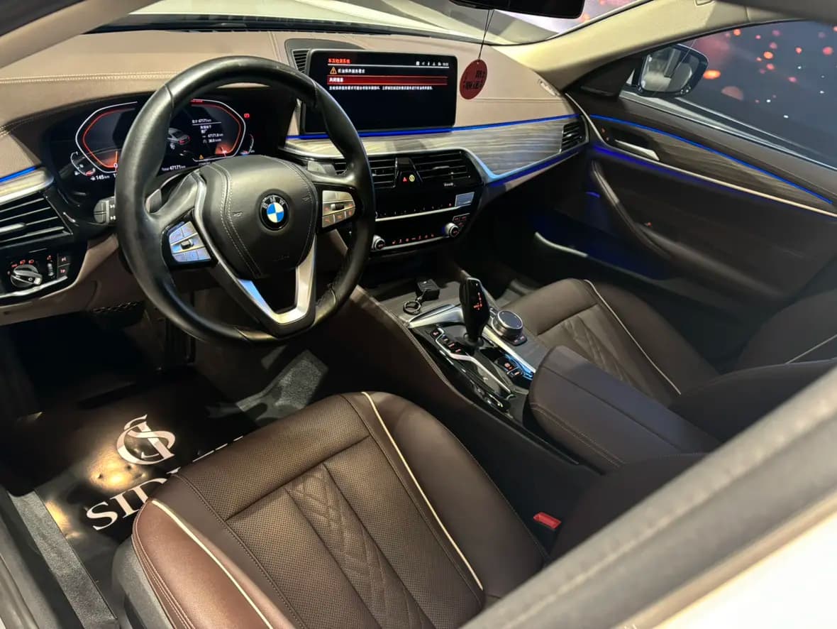 BMW 5 Series 2022 г. 47057 км. — фото 10