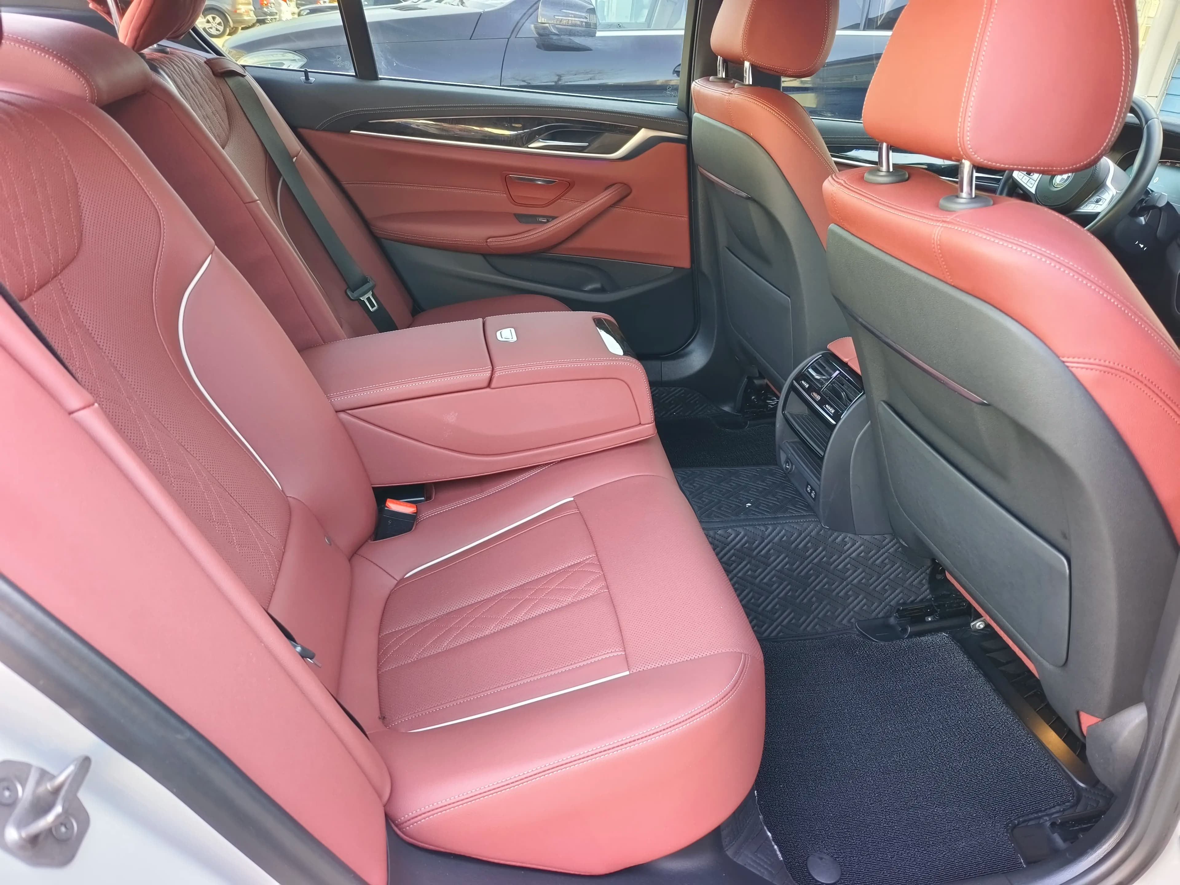 BMW 5 Series 2023 г. 55070 км. — фото 16