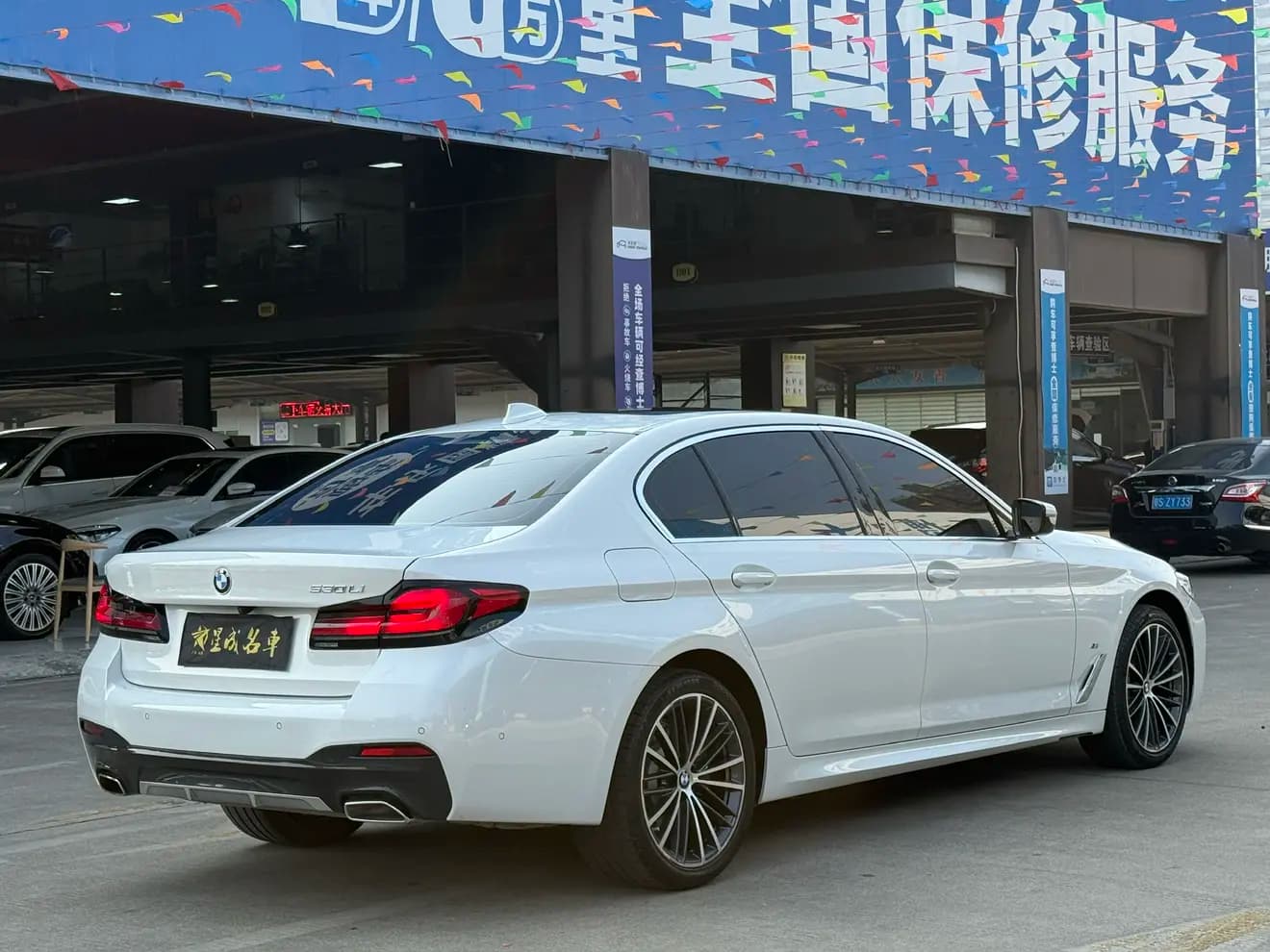 BMW 5 Series 2022 г. 45071 км. — фото 3
