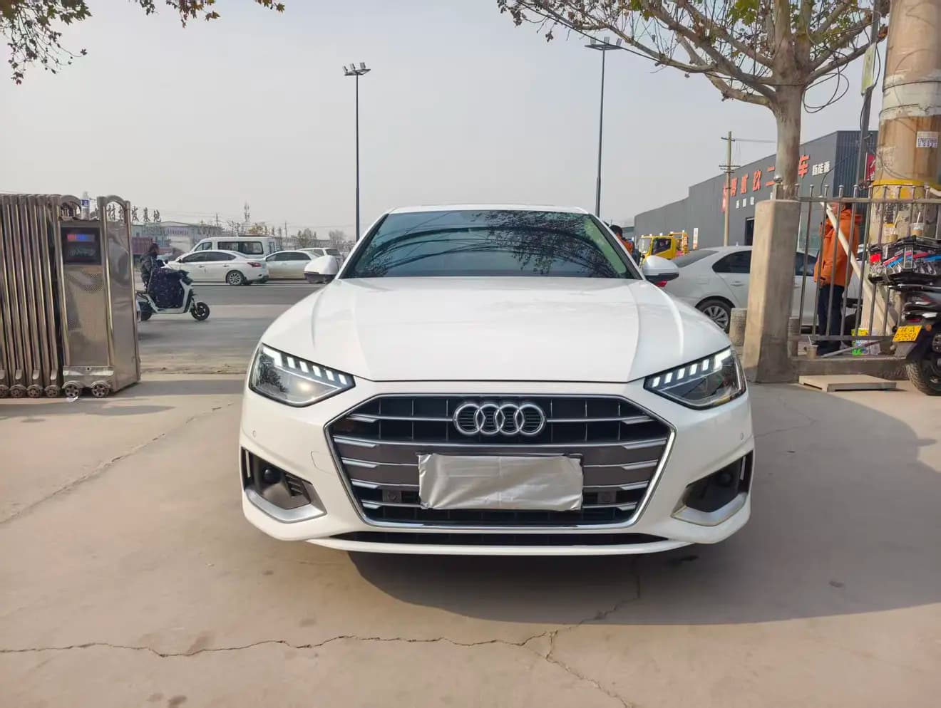 Audi A4L 2022 г. 46070 км. — фото 2