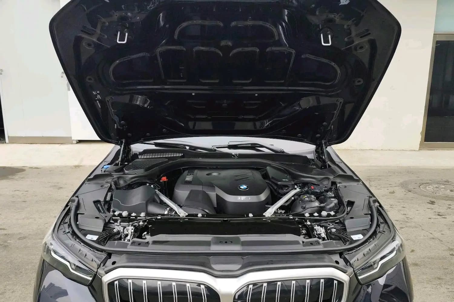 BMW 5 Series 2025 г. 20108 км. — фото 5