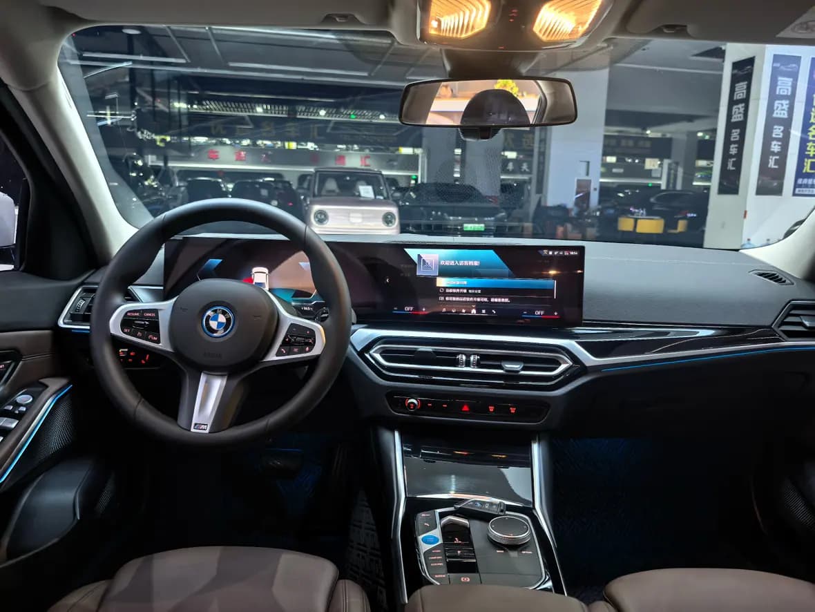BMW i3 2024 г. 9336 км. — фото 7