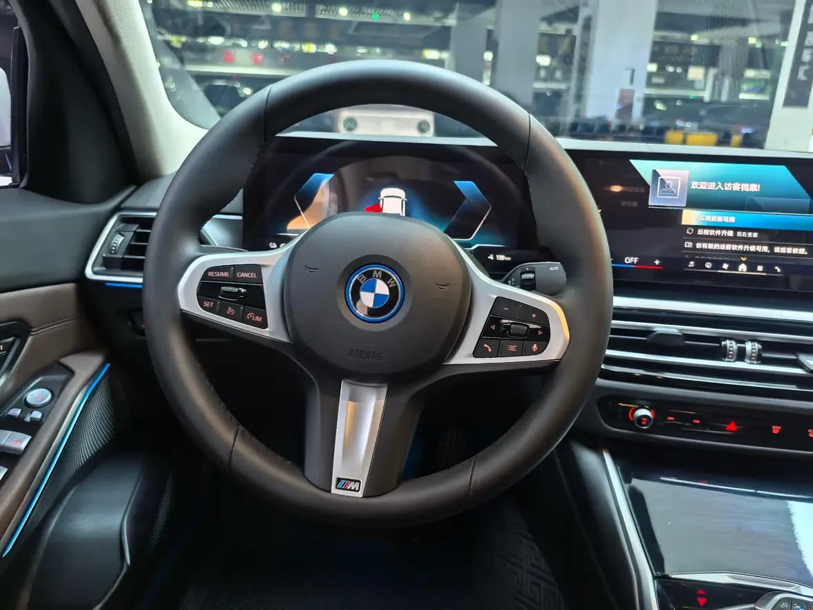 BMW i3 2024 г. 9336 км. — фото 9