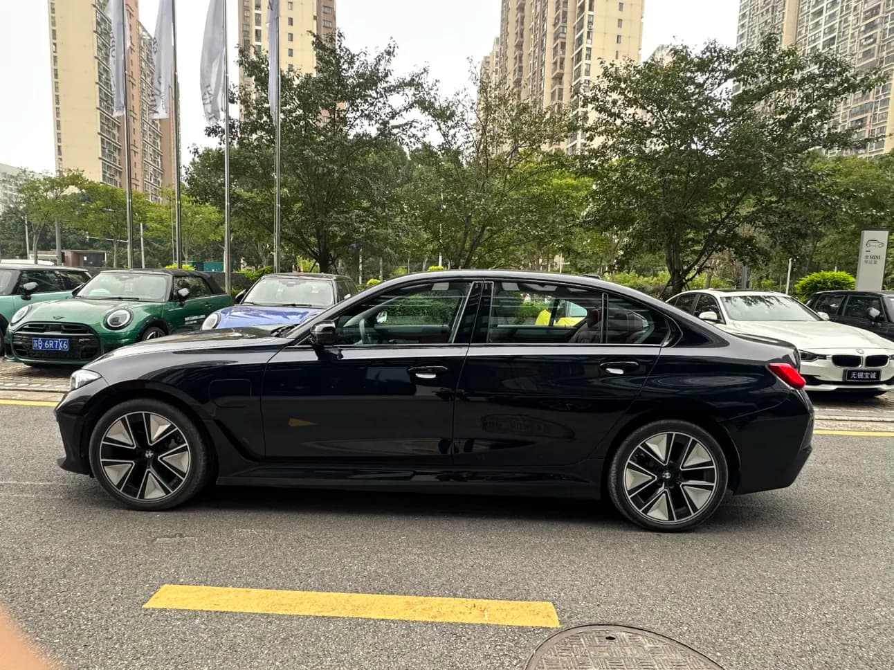 BMW i3 2024 г. 7131 км. — фото 3