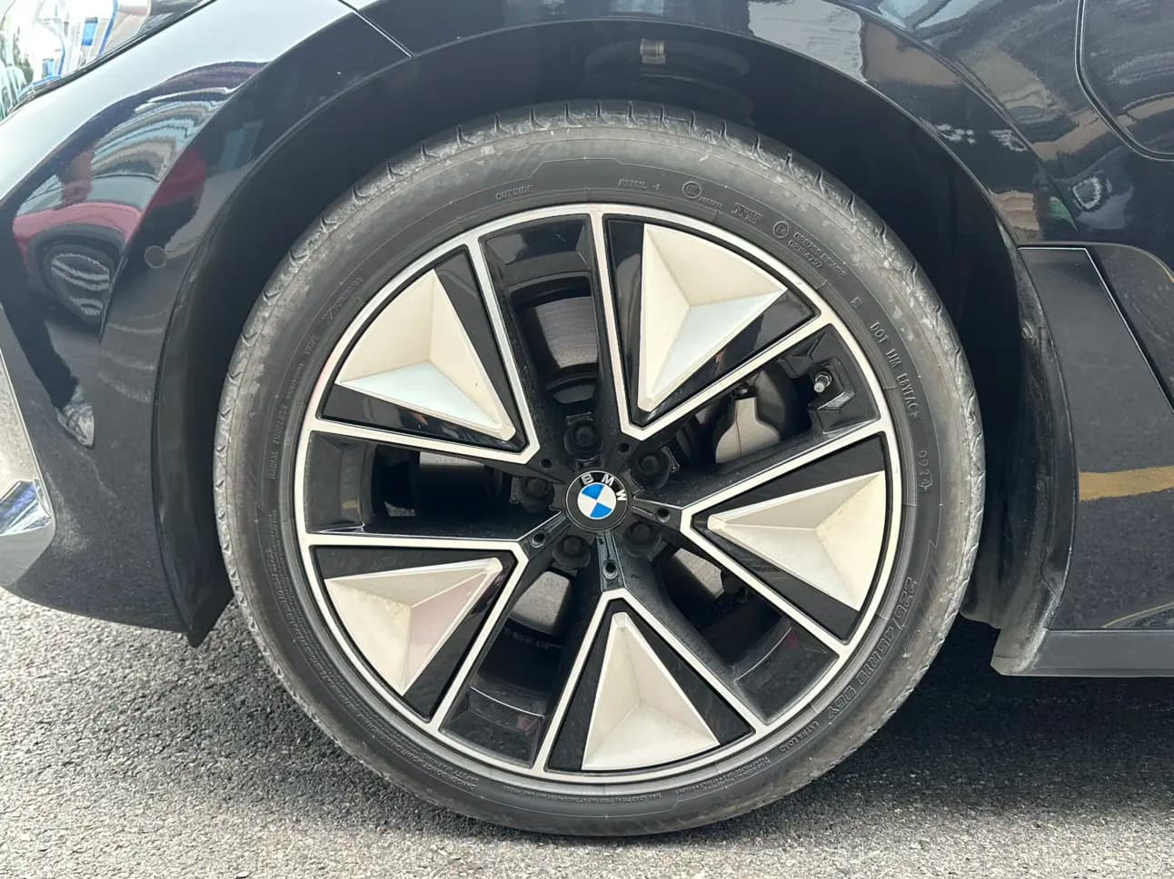 BMW i3 2024 г. 7131 км. — фото 9