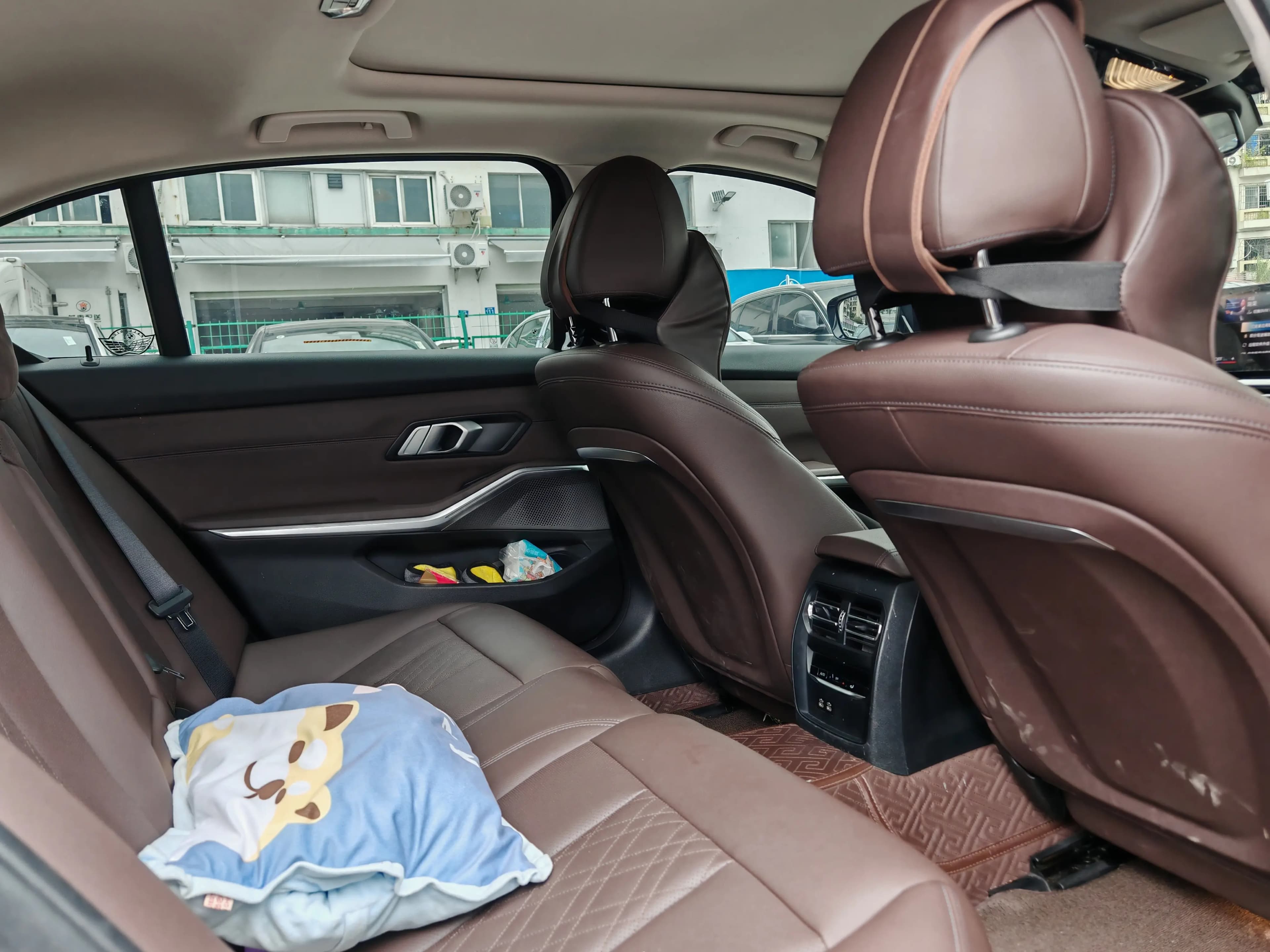 BMW i3 2023 г. 66121 км. — фото 9
