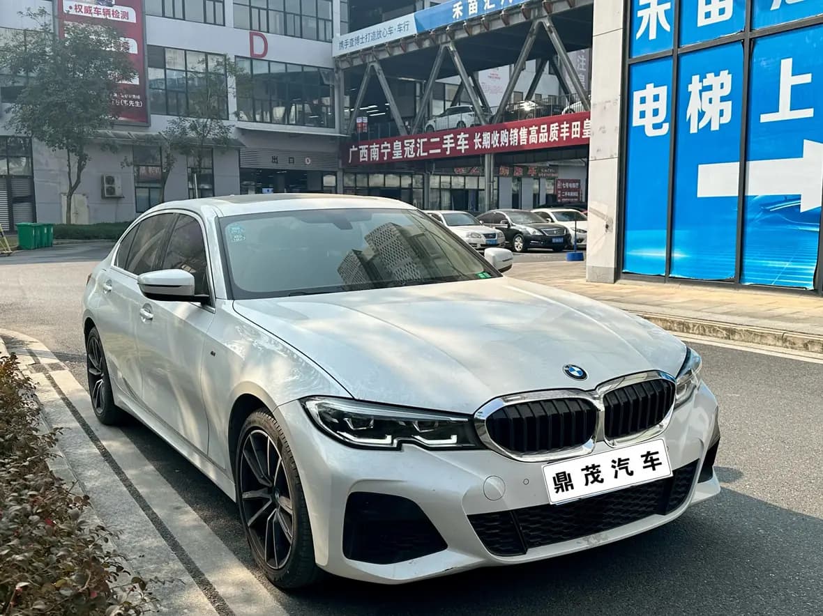 BMW 3 Series 2021 г. 68090 км. — фото 3