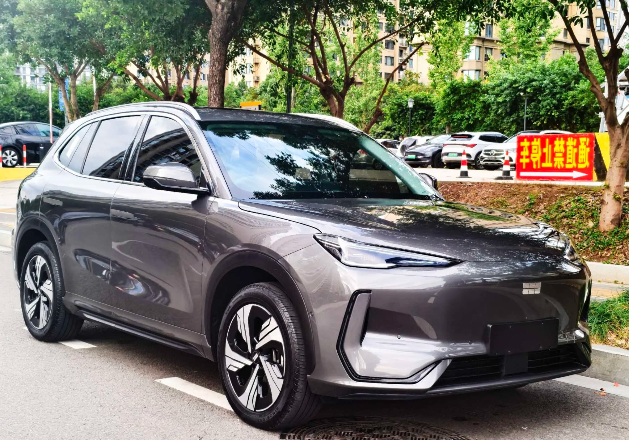 Geely Galaxy E5 2024 г. 25059 км. — фото 3