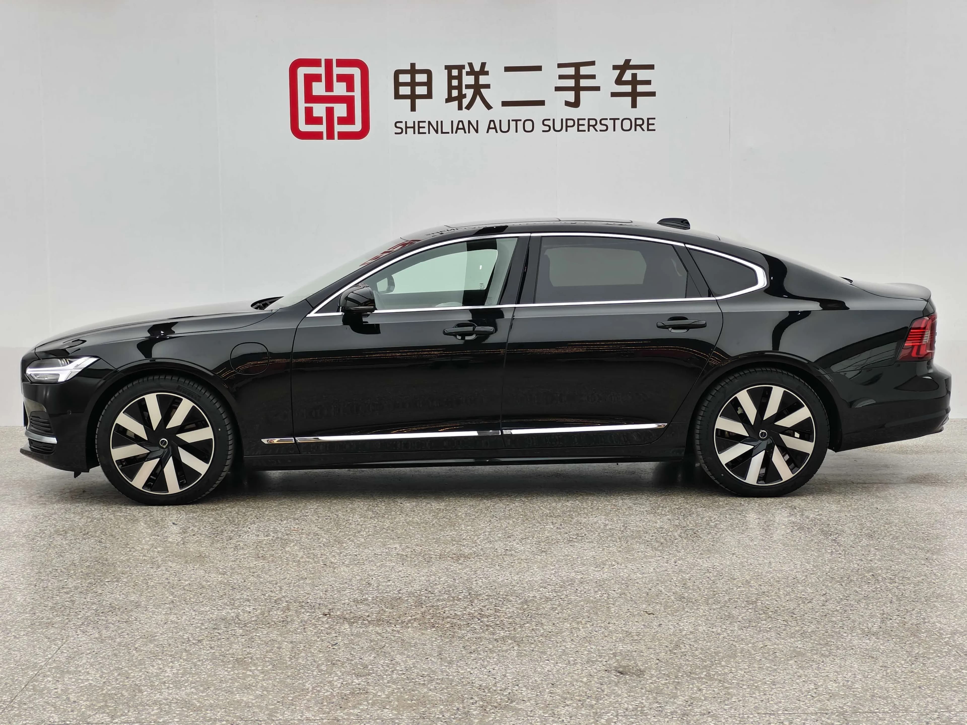 Volvo S90 PHEV 2024 г. 7101 км. — фото 3