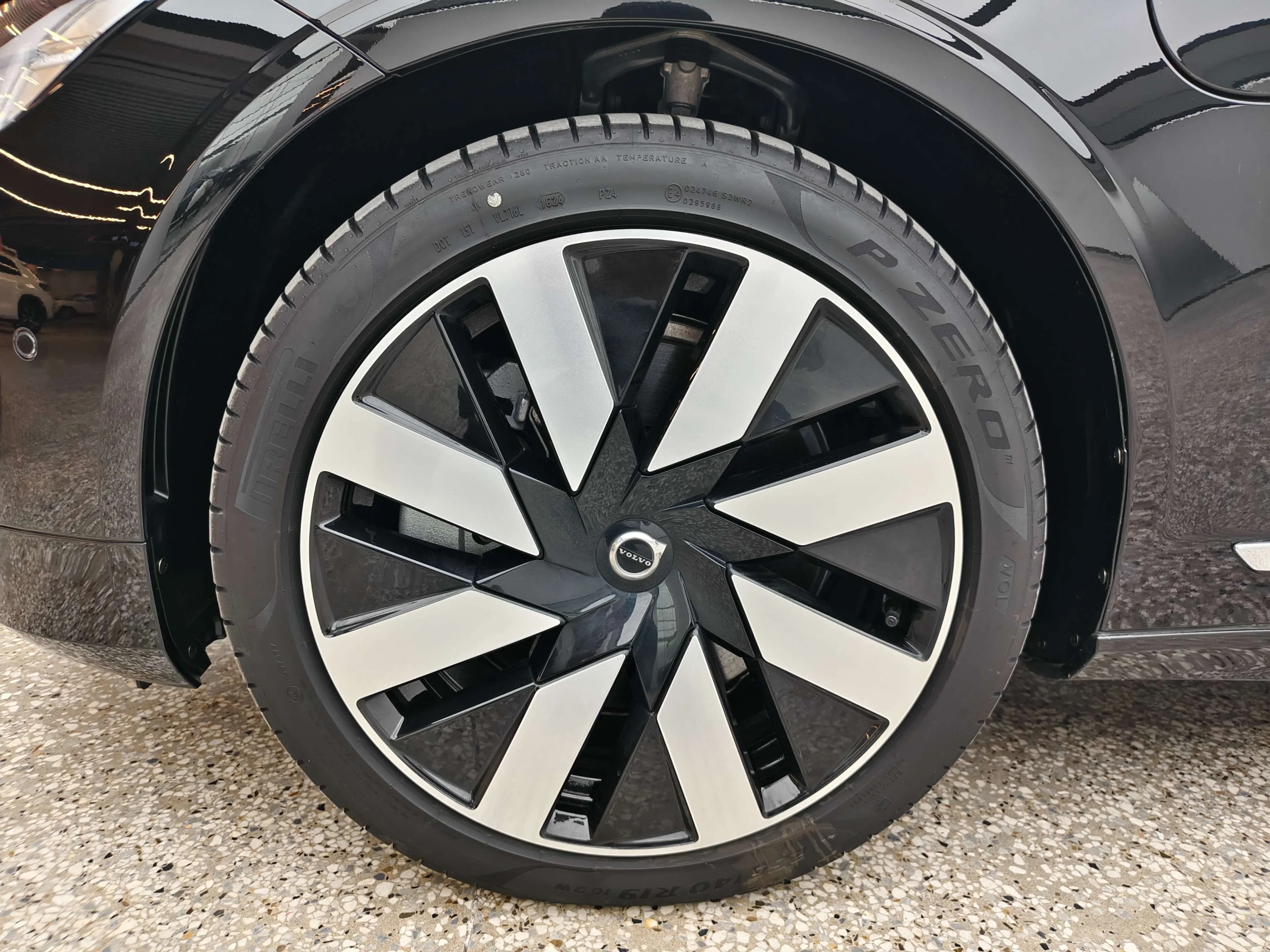 Volvo S90 PHEV 2024 г. 7101 км. — фото 6