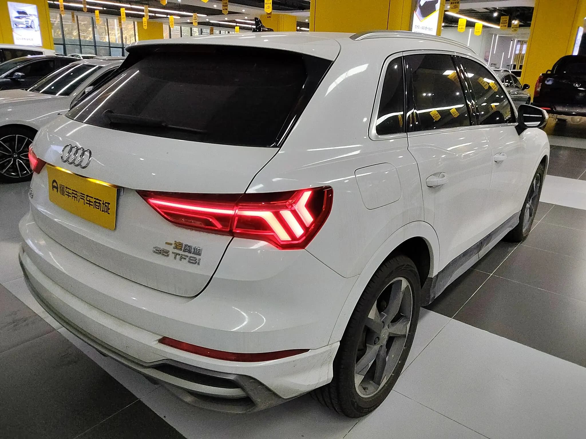 Audi Q3 2021 г. 55098 км. — фото 4