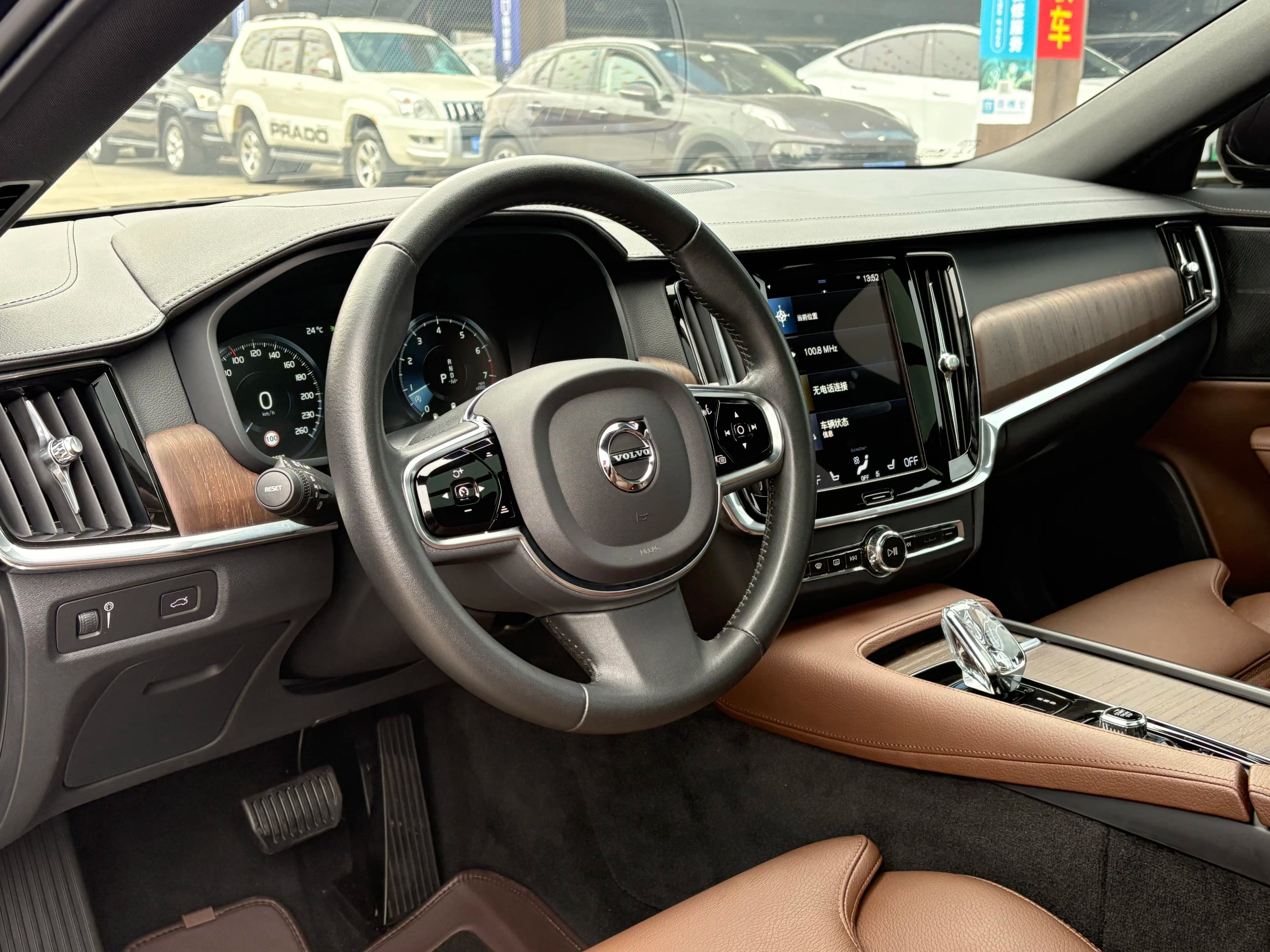 Volvo S90 2022 г. 29100 км. — фото 12