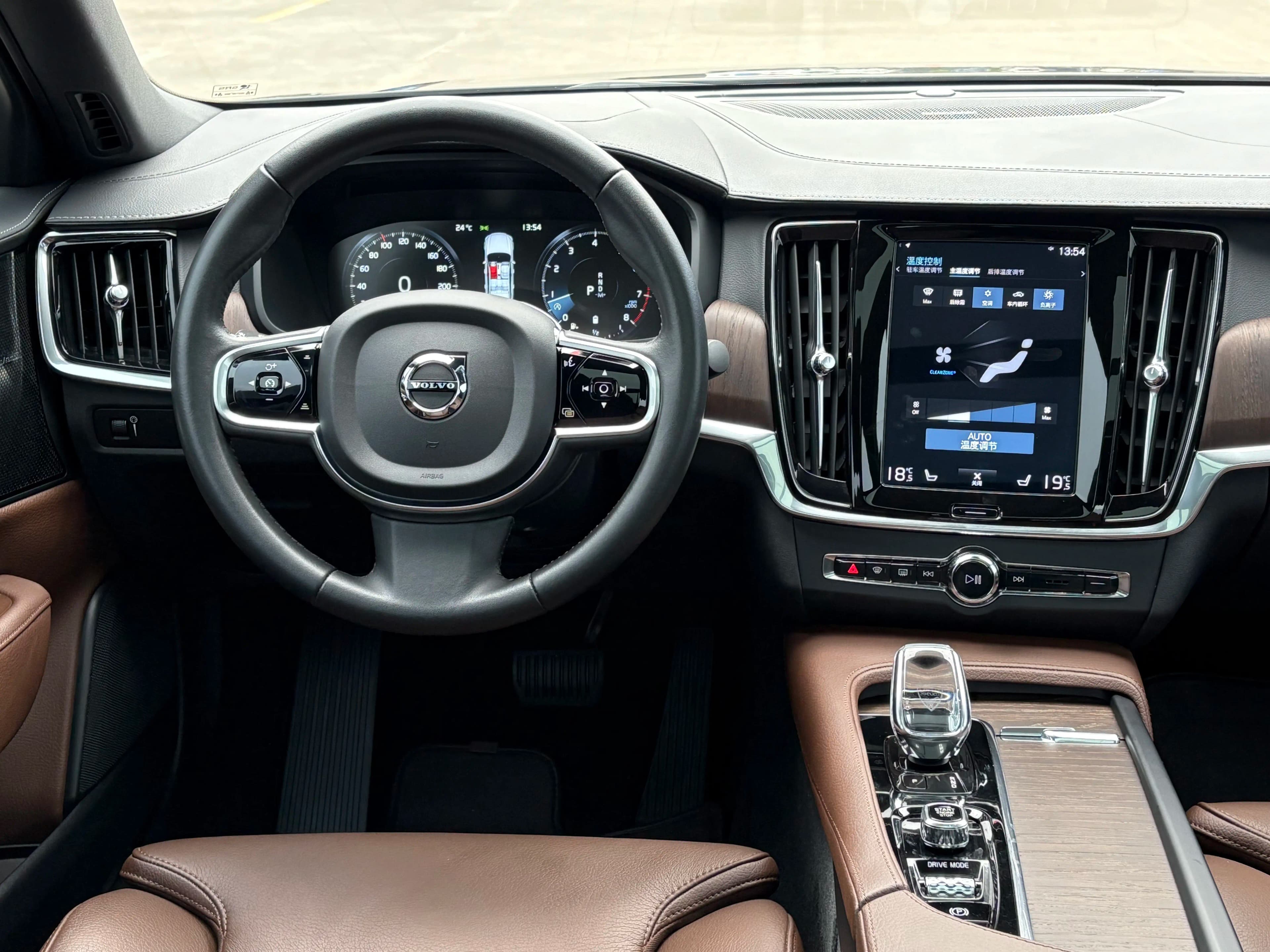 Volvo S90 2022 г. 29100 км. — фото 14
