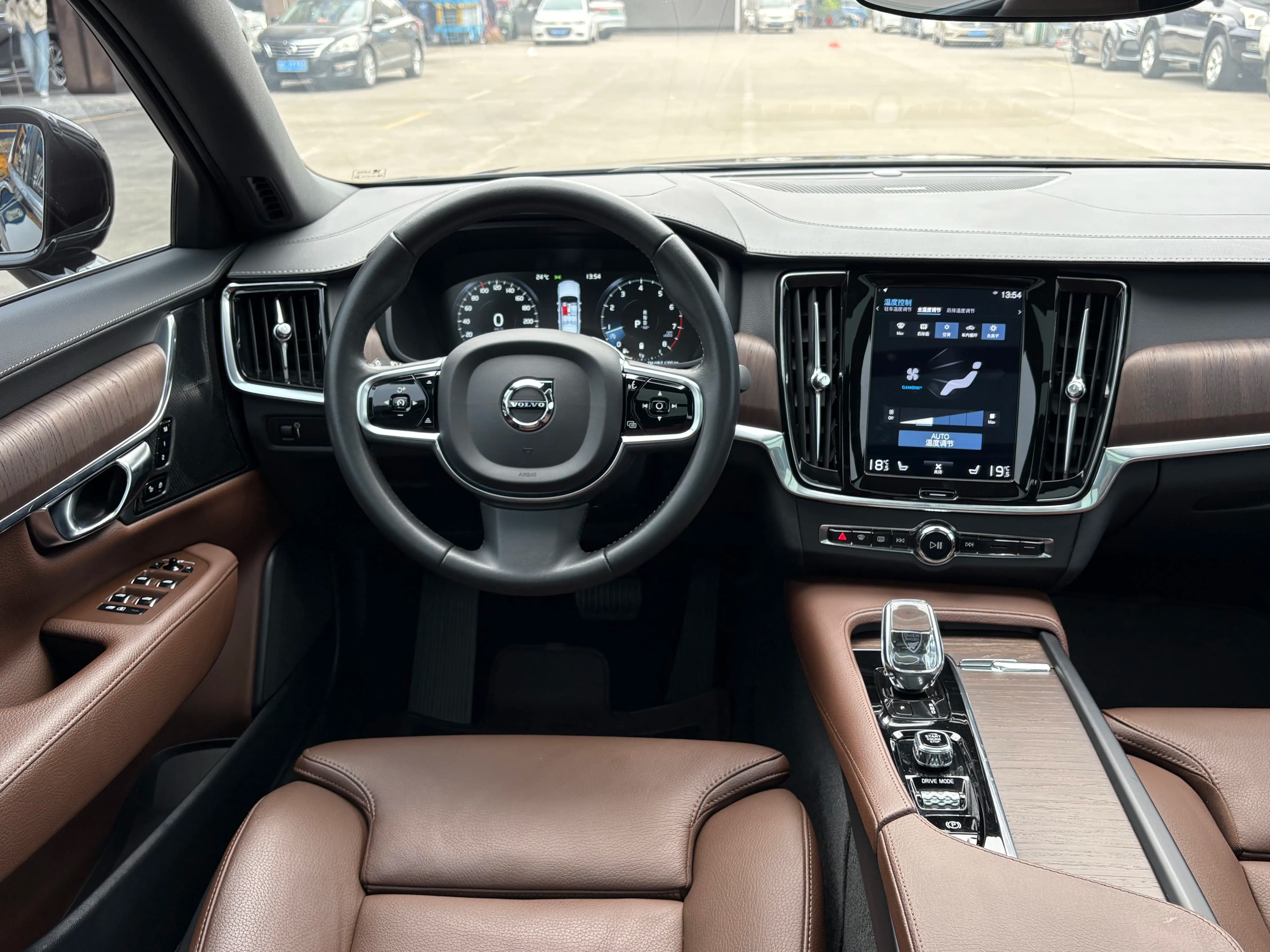 Volvo S90 2022 г. 29100 км. — фото 15