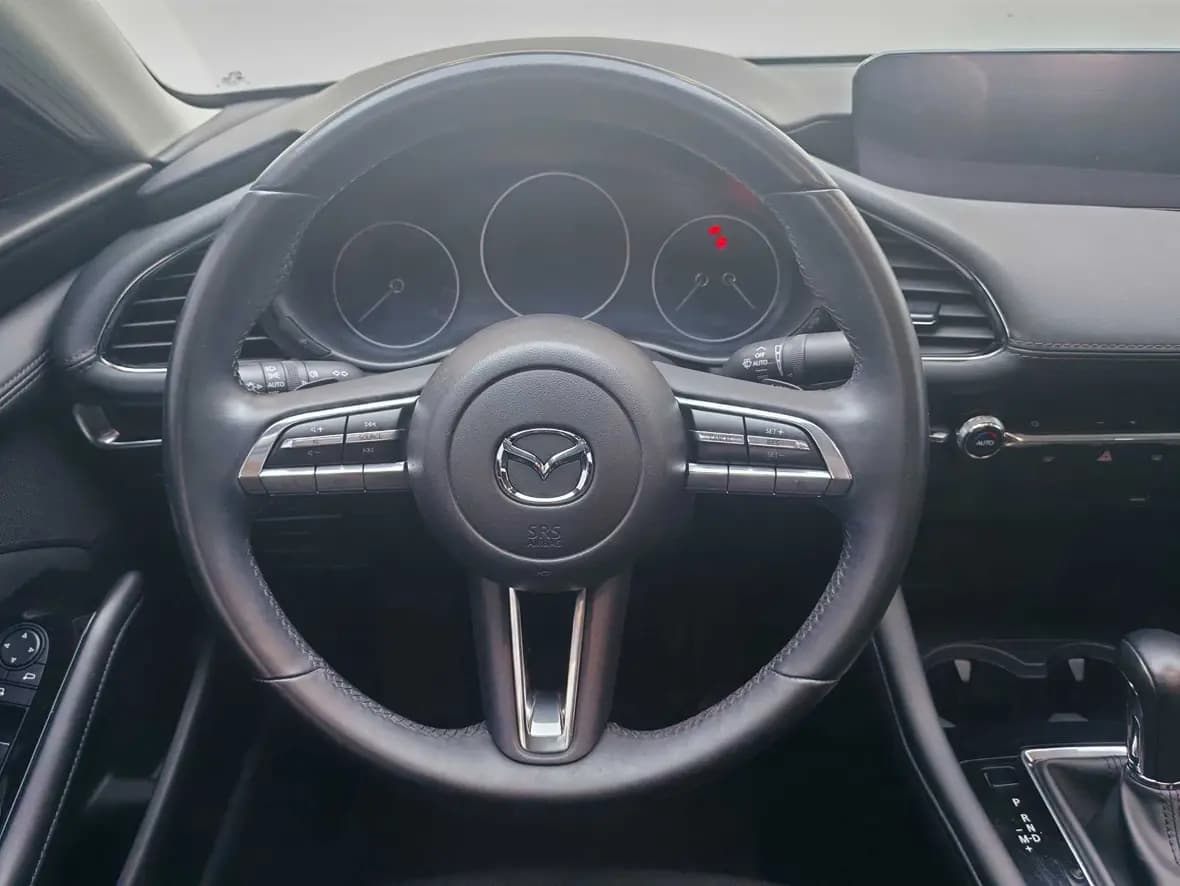 Mazda Axela 2021 г. 33892 км. — фото 12
