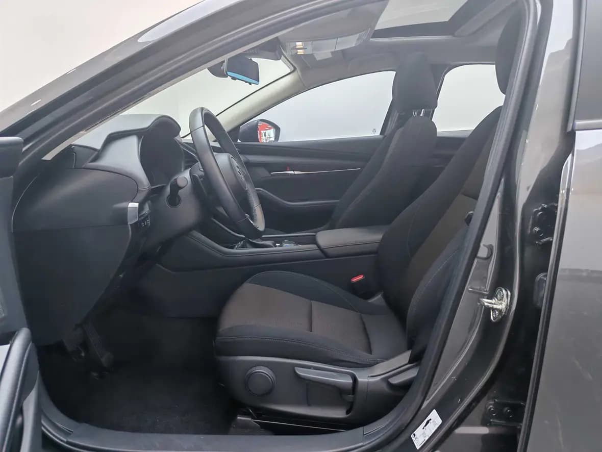 Mazda Axela 2021 г. 33892 км. — фото 14