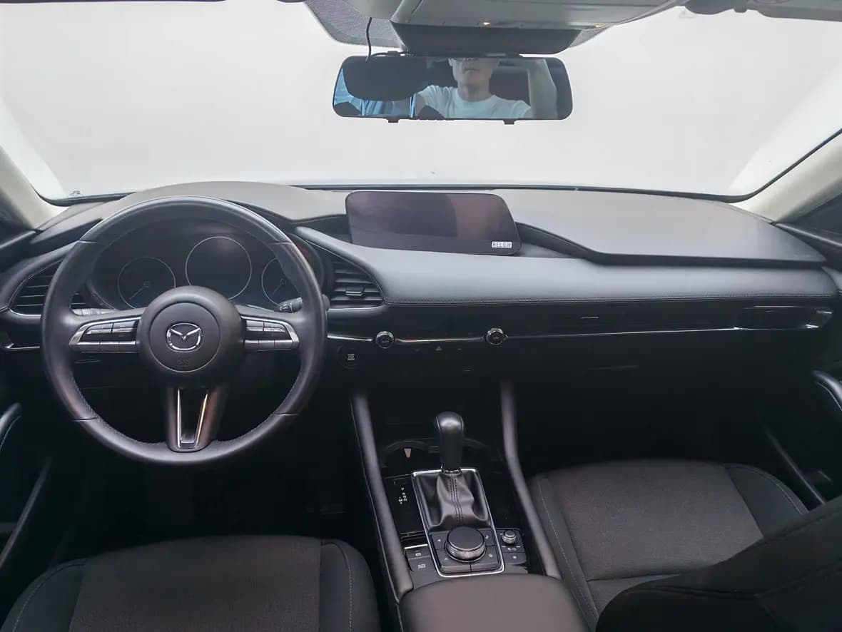 Mazda Axela 2021 г. 33892 км. — фото 10