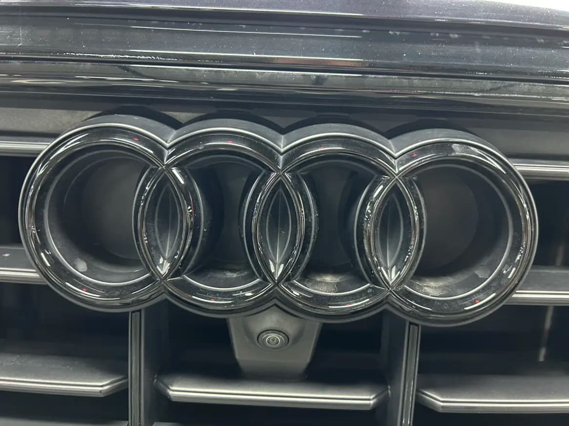 Audi Q8 2021 г. 71004 км. — фото 23