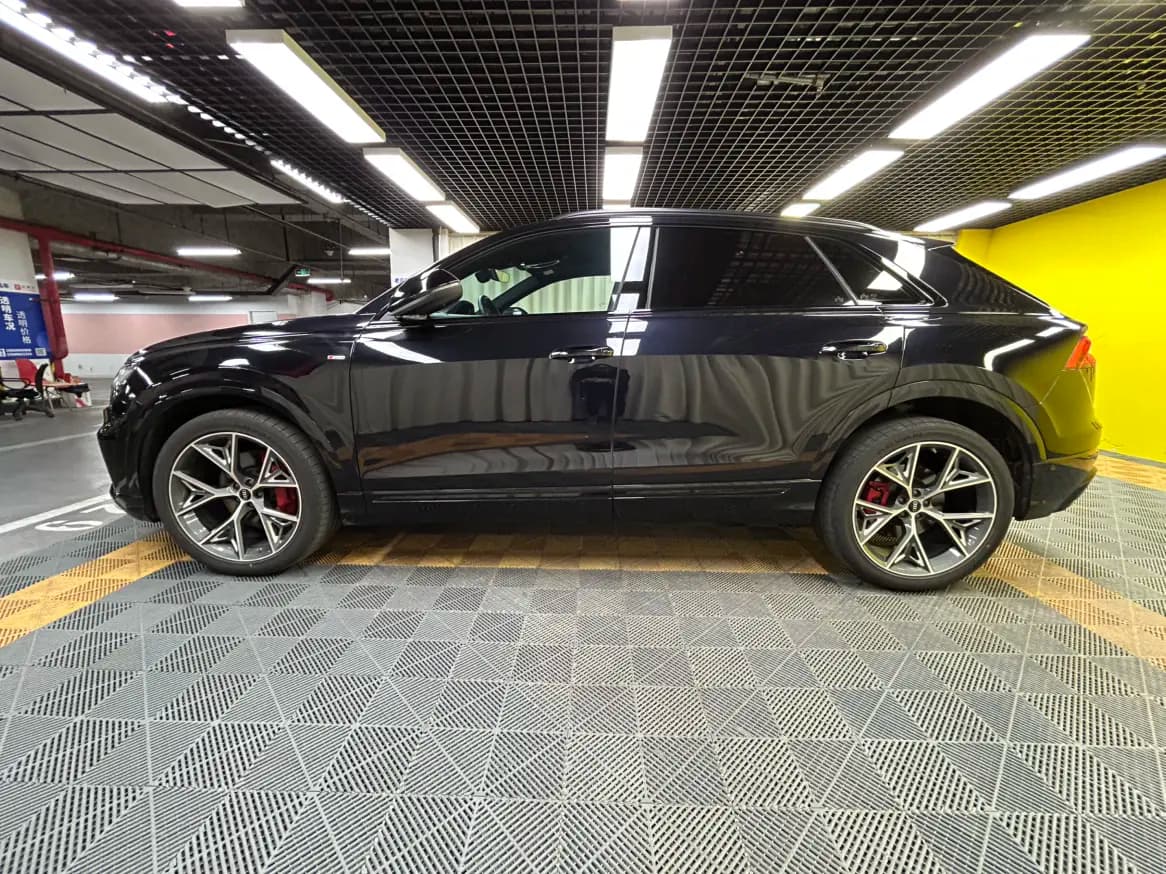 Audi Q8 2021 г. 71004 км. — фото 4