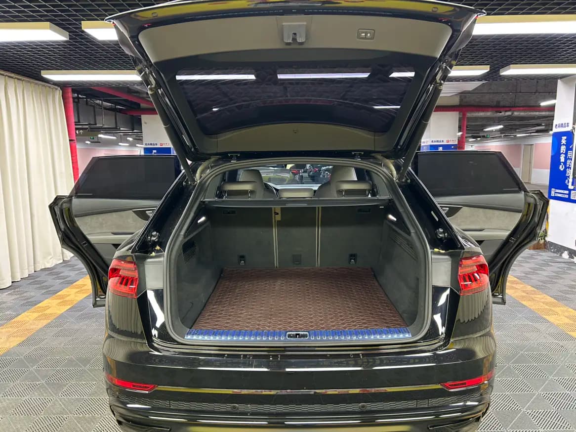 Audi Q8 2021 г. 71004 км. — фото 32