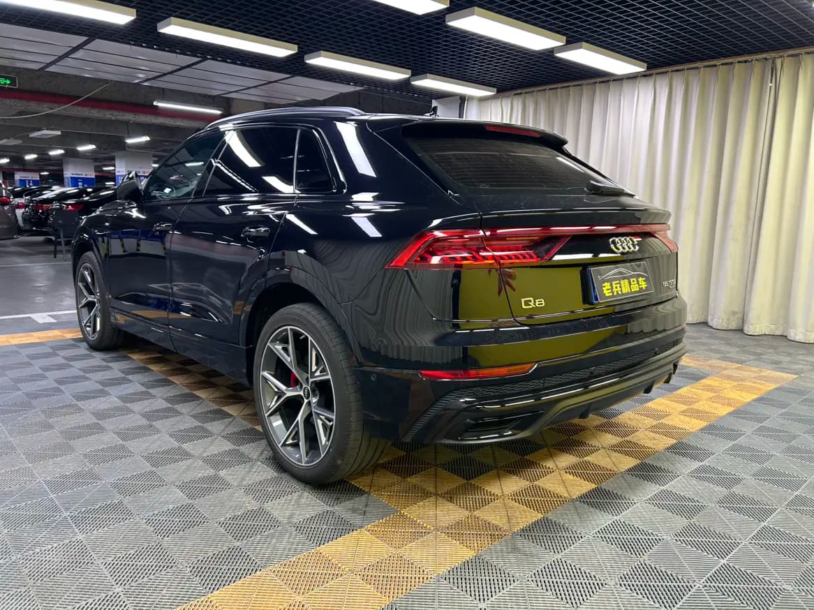 Audi Q8 2021 г. 71004 км. — фото 5