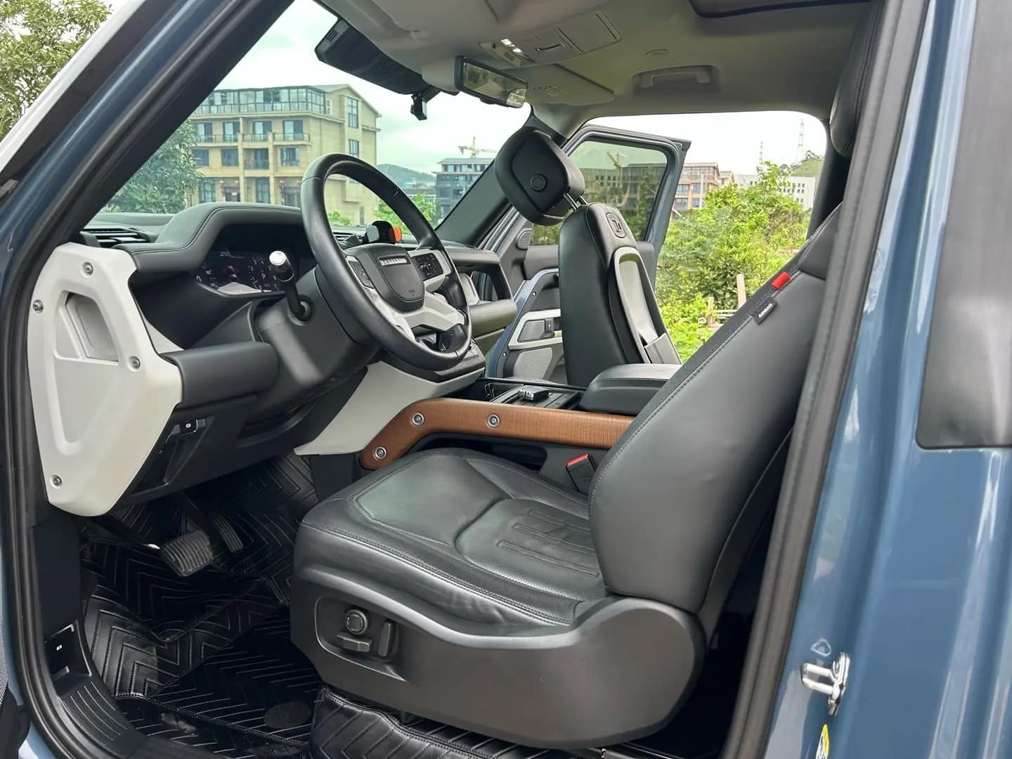 Land Rover Guard 2021 г. 46293 км. — фото 8