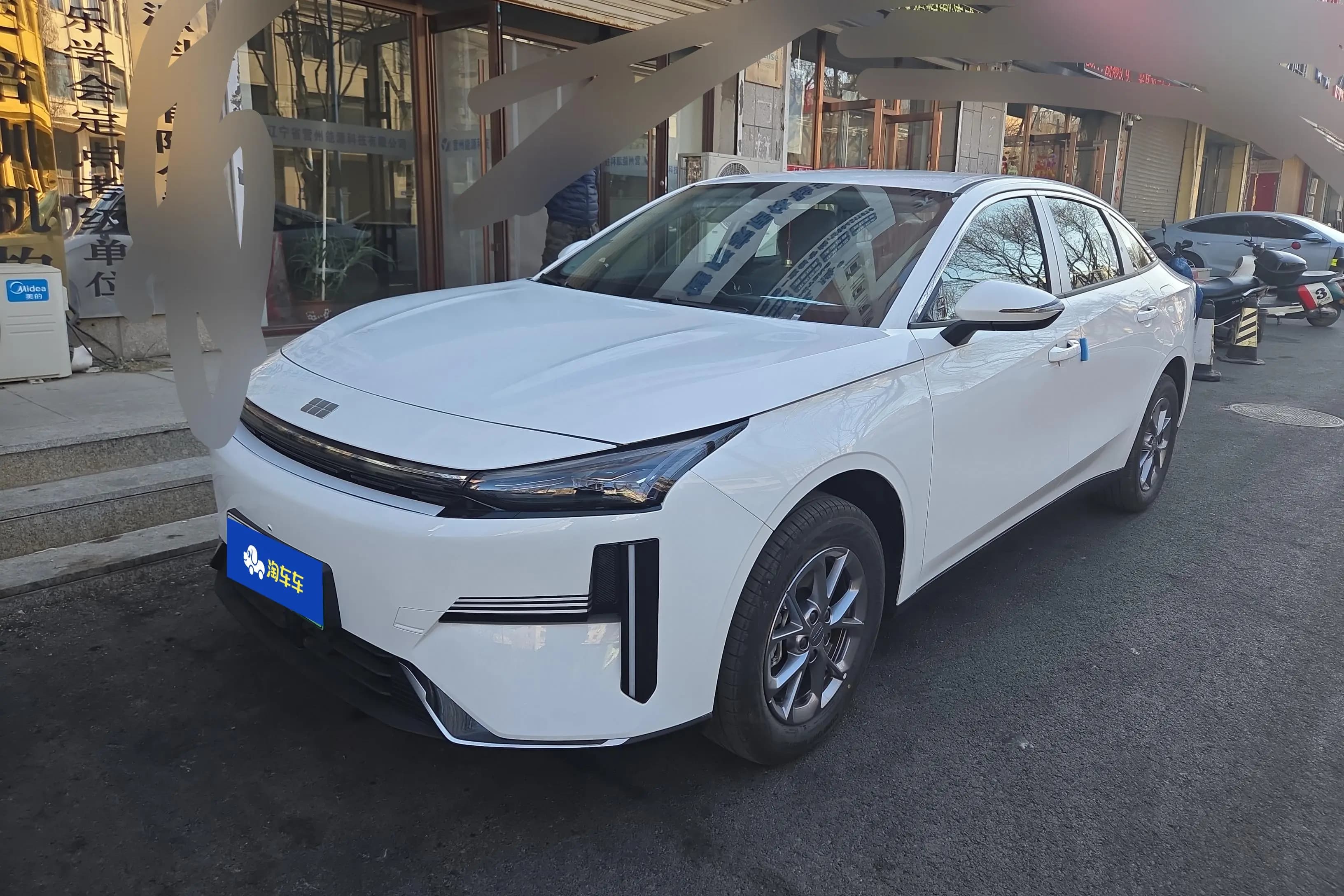 Geely Galaxy L6 2025 г. 1020 км.