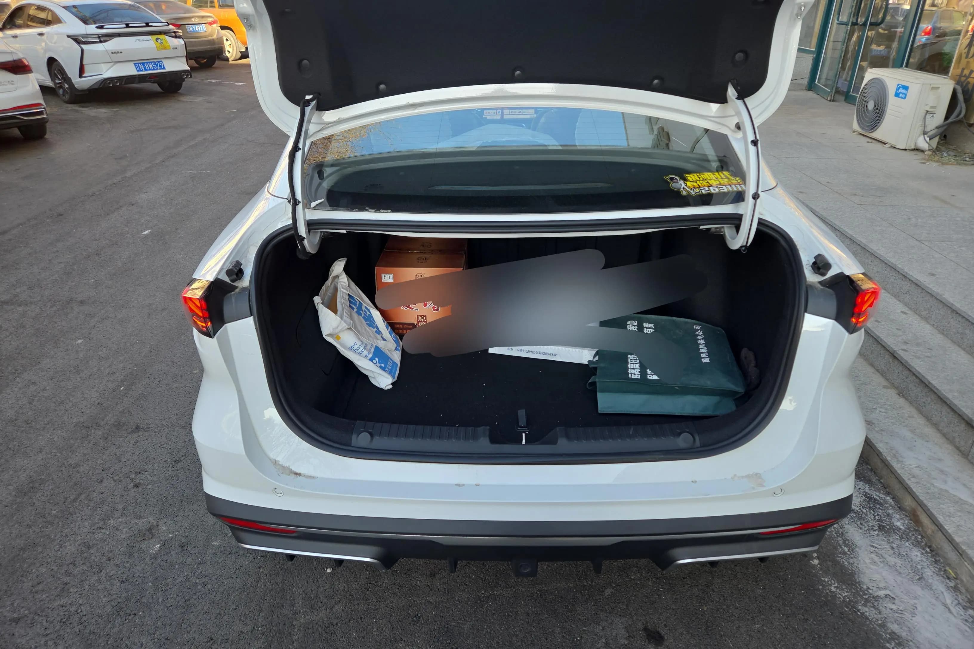 Geely Galaxy L6 2025 г. 1020 км. — фото 16
