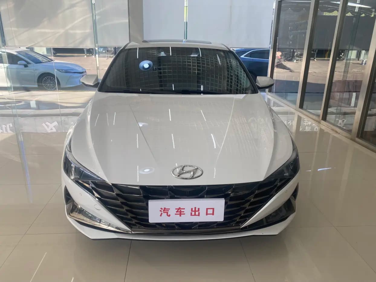 Hyundai Elantra 2021 г. 31040 км. — фото 2
