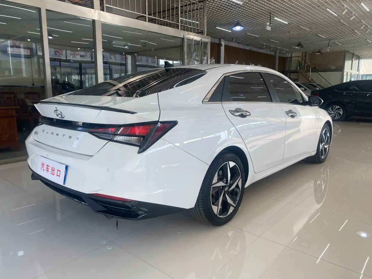 Hyundai Elantra 2021 г. 31040 км. — фото 6