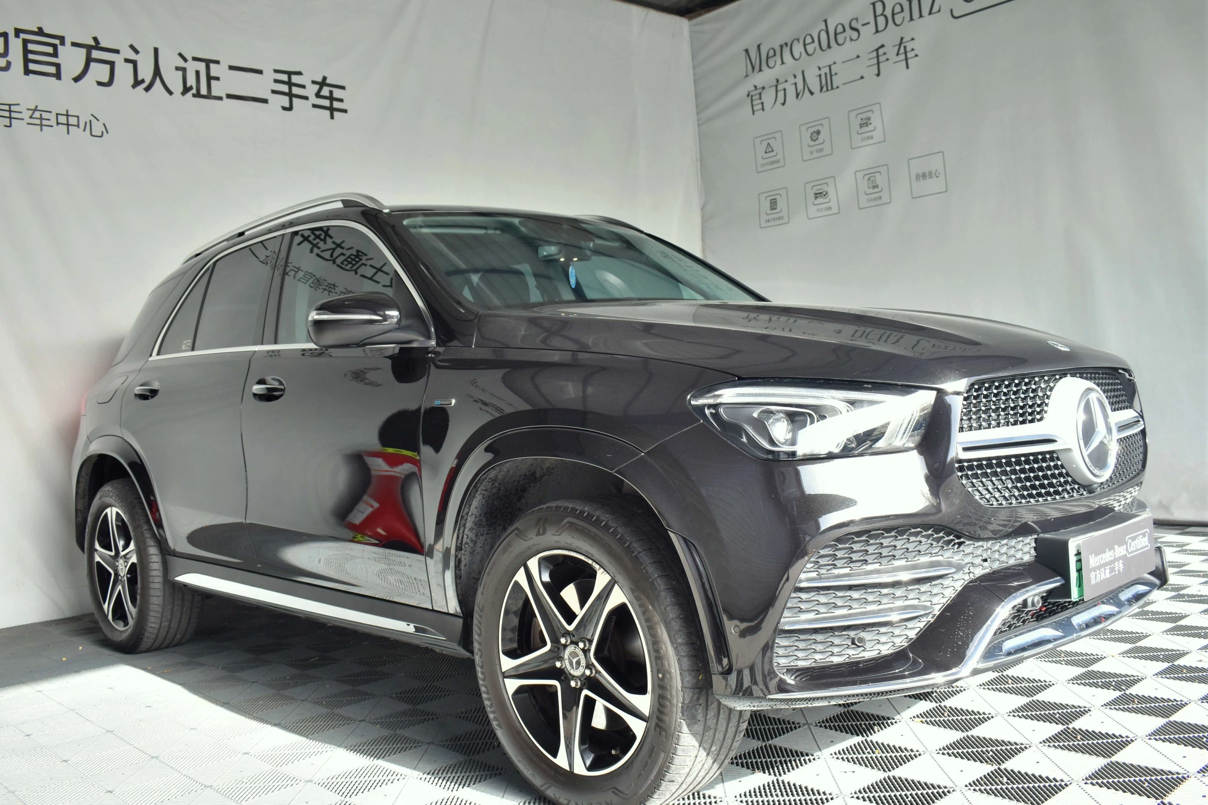 Mercedes-Benz GLE PHEV 2023 г. 40048 км. — фото 2