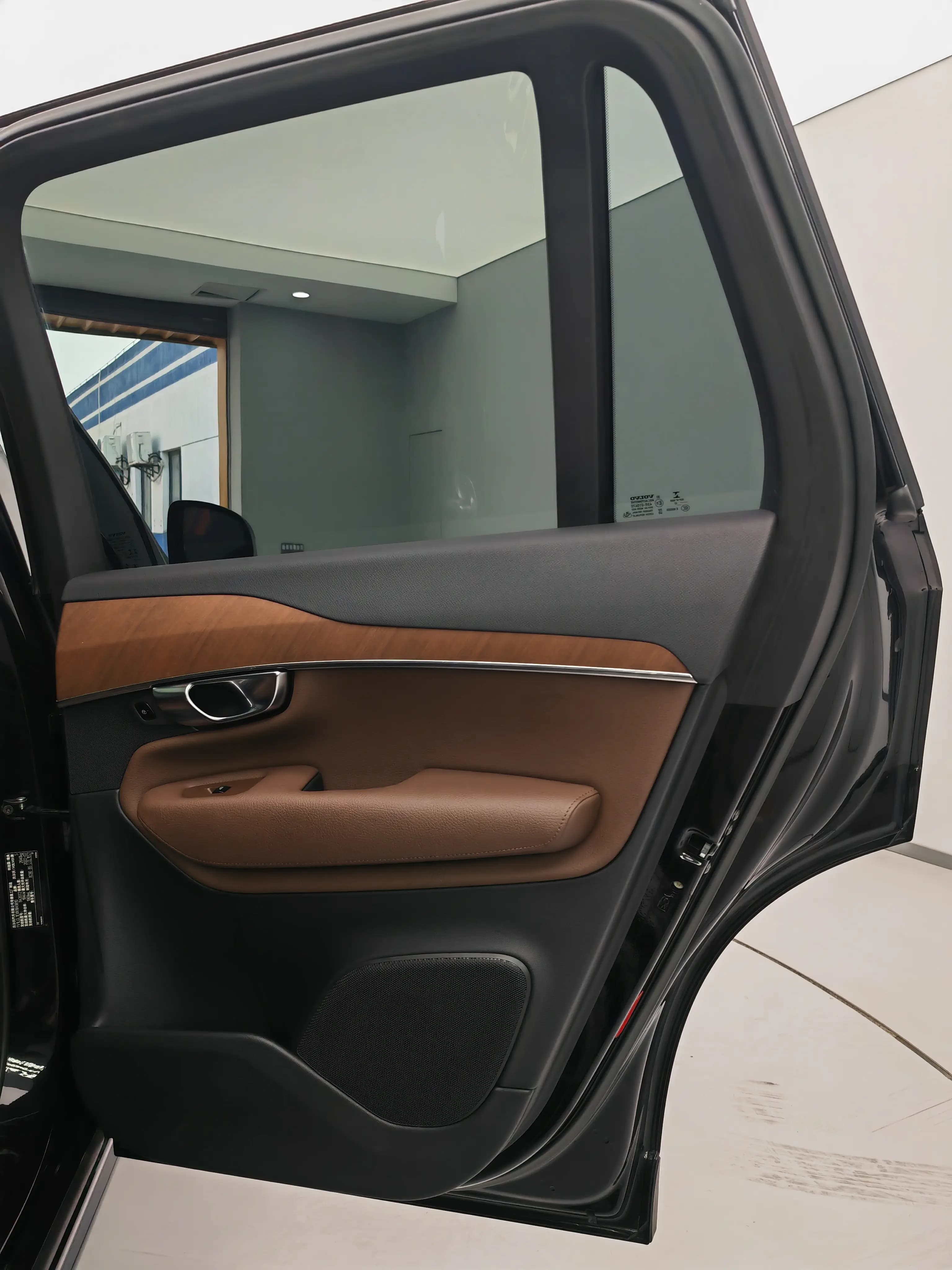 Volvo XC90 2022 г. 50087 км. — фото 9