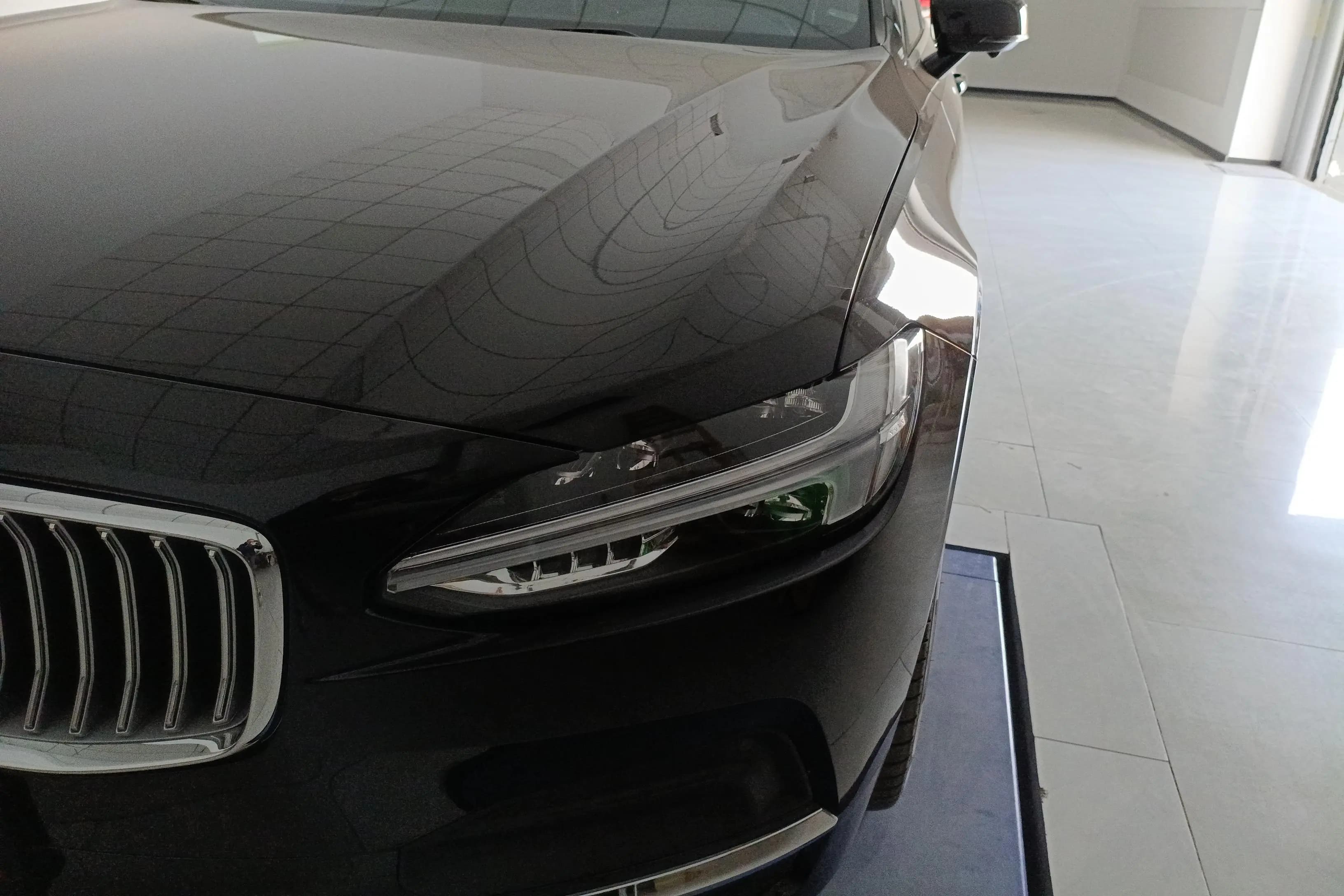 Volvo S90 2023 г. 10786 км. — фото 4