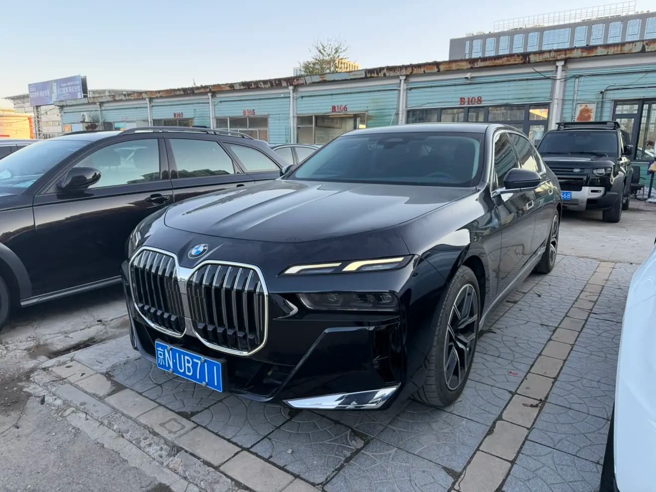 BMW 7 Series 2023 г. 42107 км.