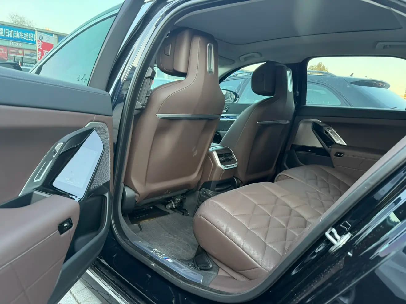 BMW 7 Series 2023 г. 42107 км. — фото 12