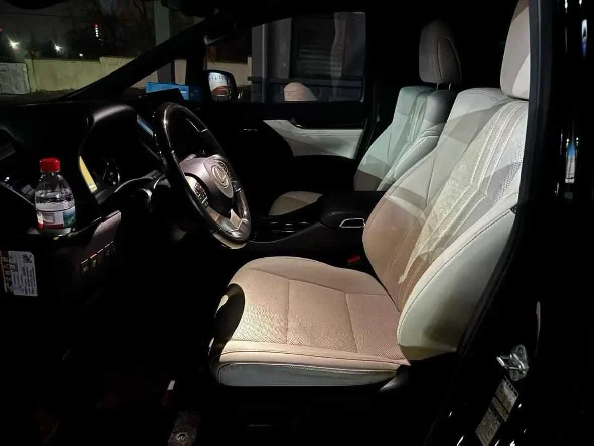 Lexus LM 2021 г. 63081 км. — фото 10