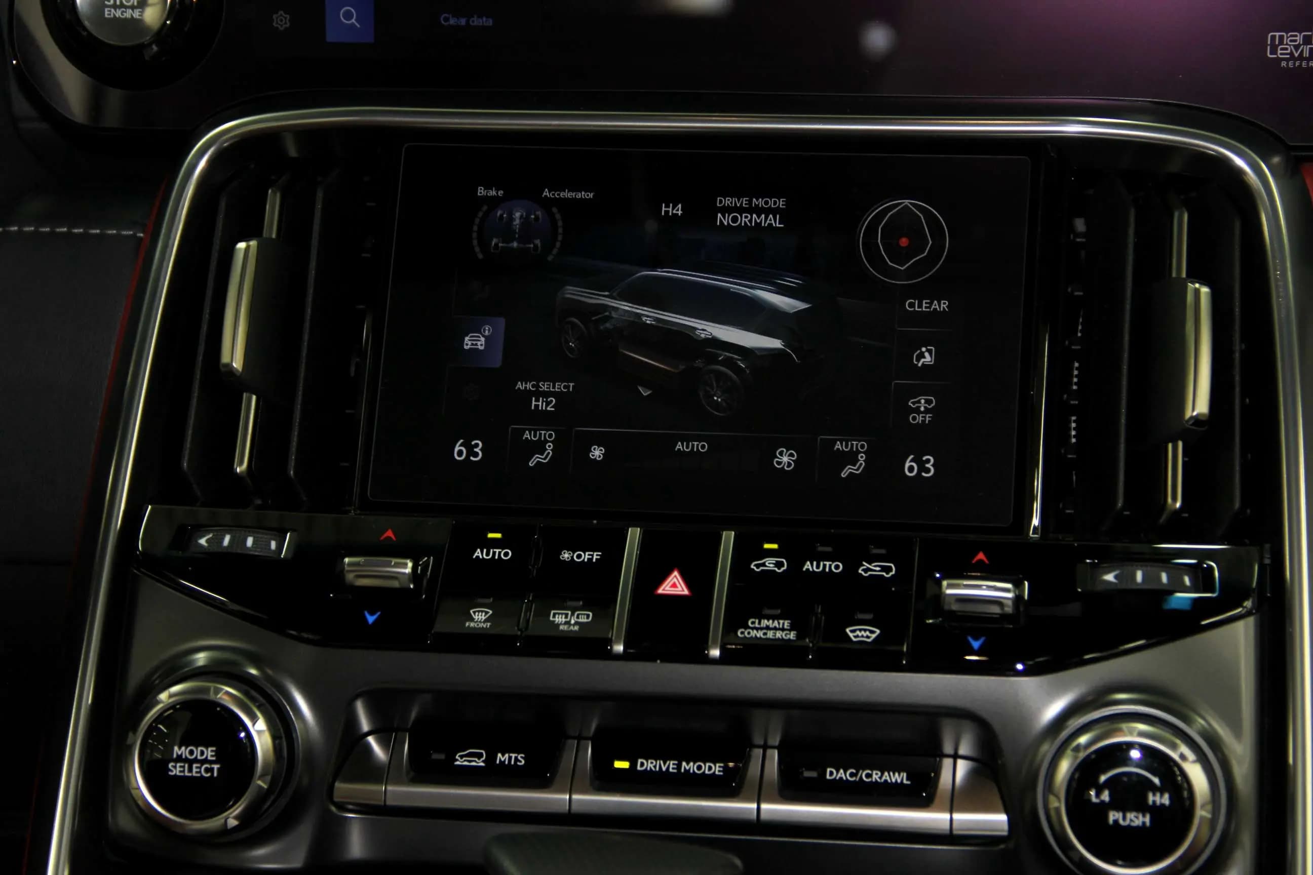 Lexus LX 2023 г. 23062 км. — фото 13