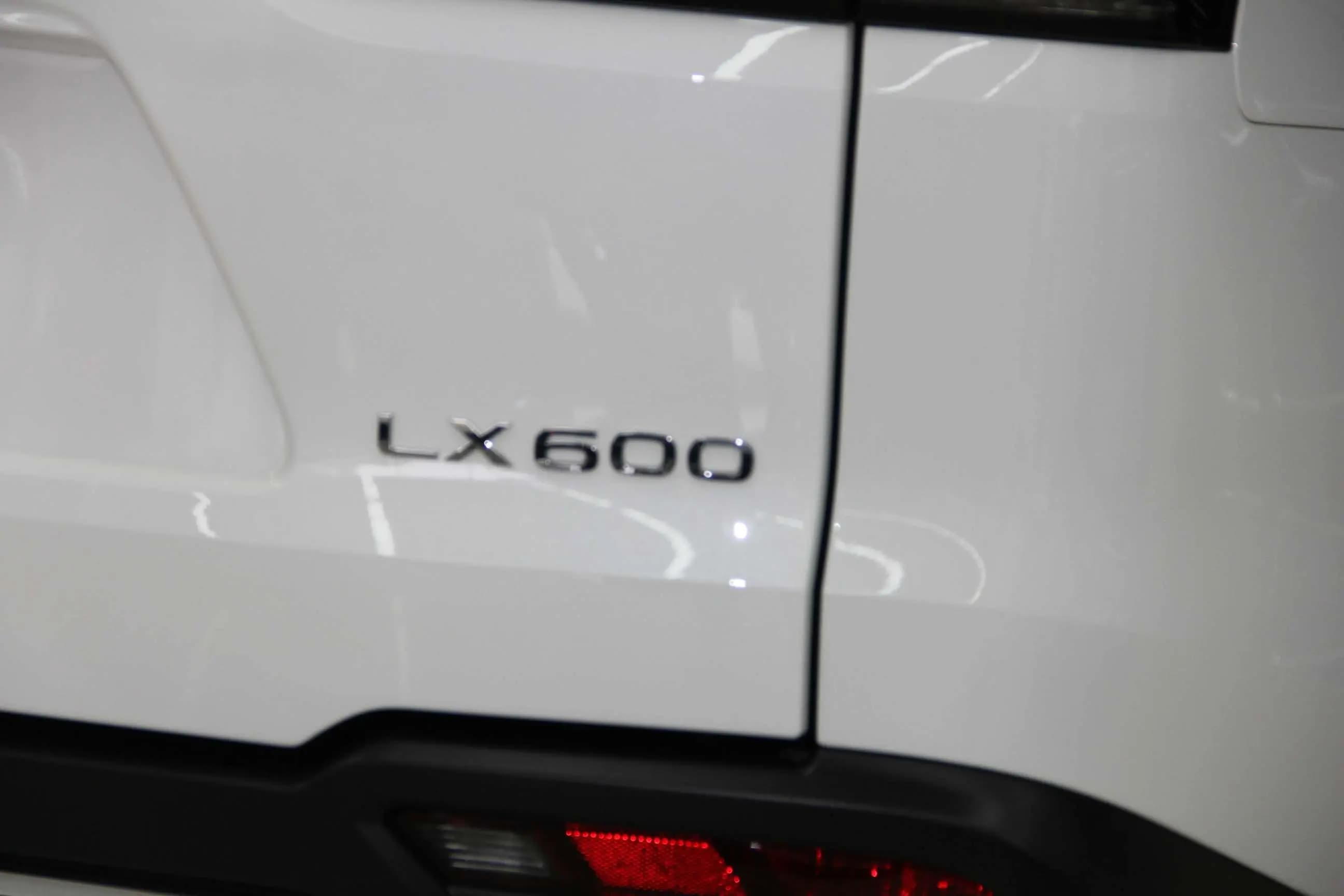 Lexus LX 2023 г. 23062 км. — фото 20