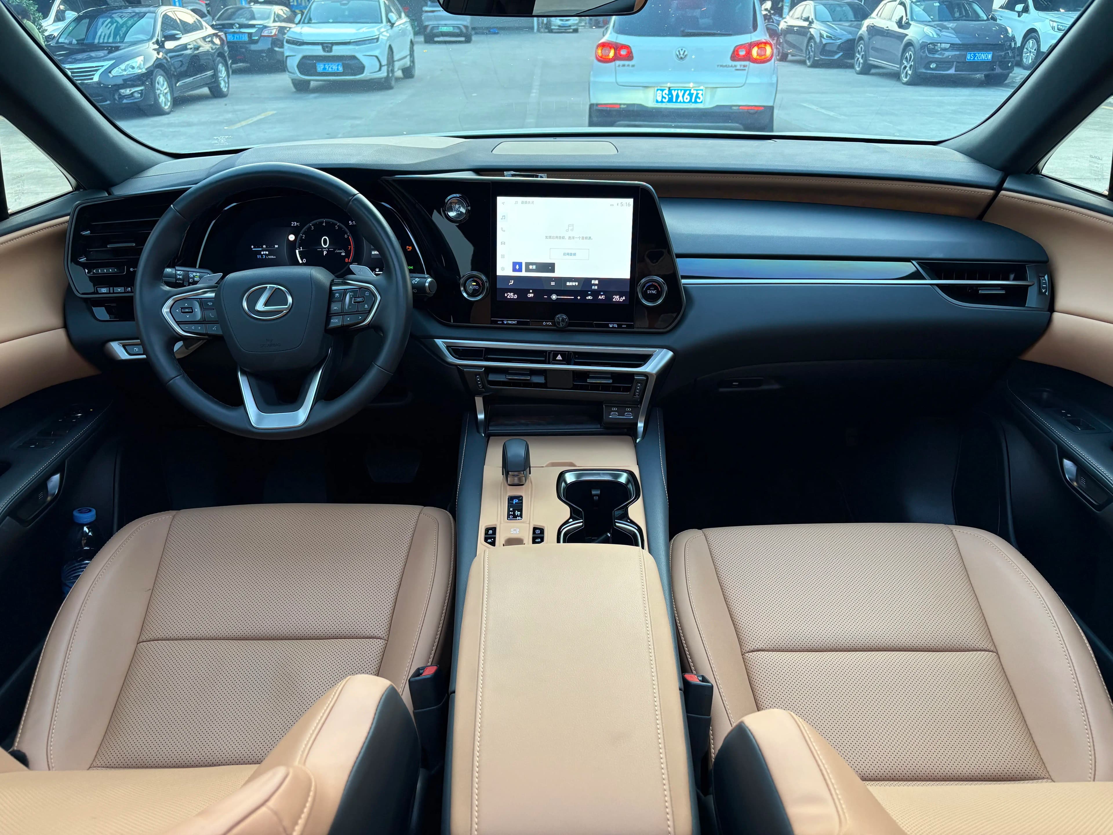 Lexus RX 2025 г. 8868 км. — фото 8