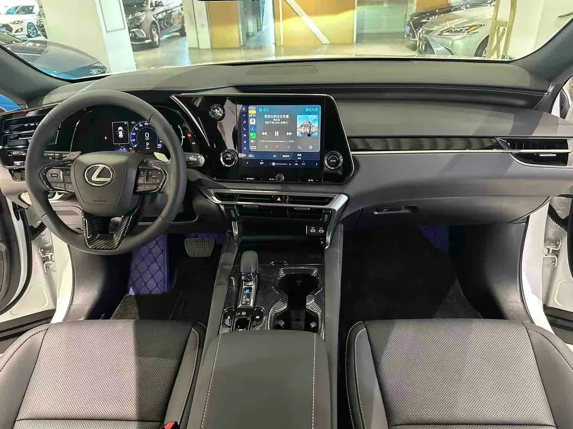 Lexus RX 2024 г. 28067 км. — фото 4