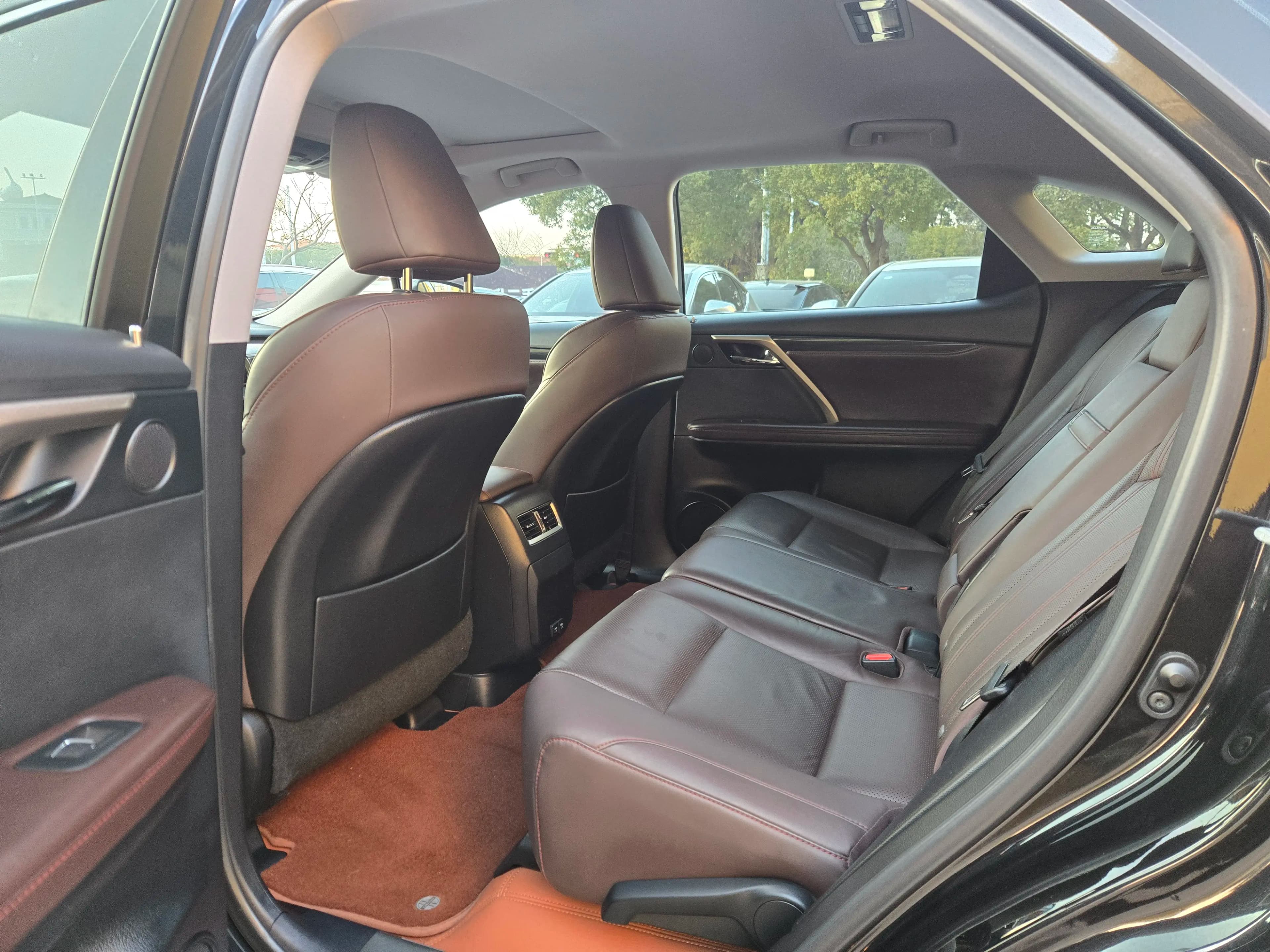 Lexus RX 2021 г. 57066 км. — фото 11